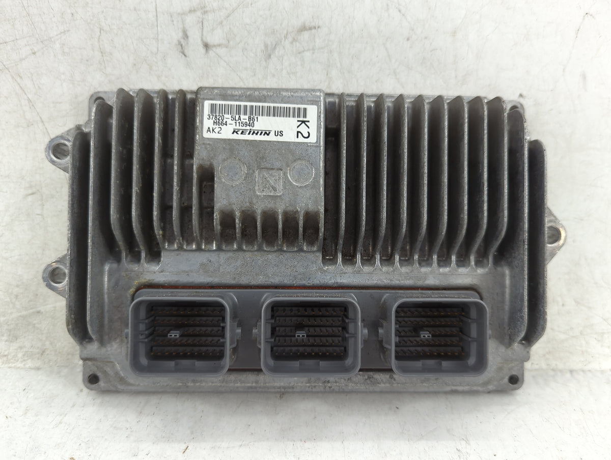 2016 Honda Cr-V PCM Engine Control Computer ECU ECM PCU OEM P/N:37820-5LA-B61 OEM Used Auto Parts - Oemusedautoparts1.com