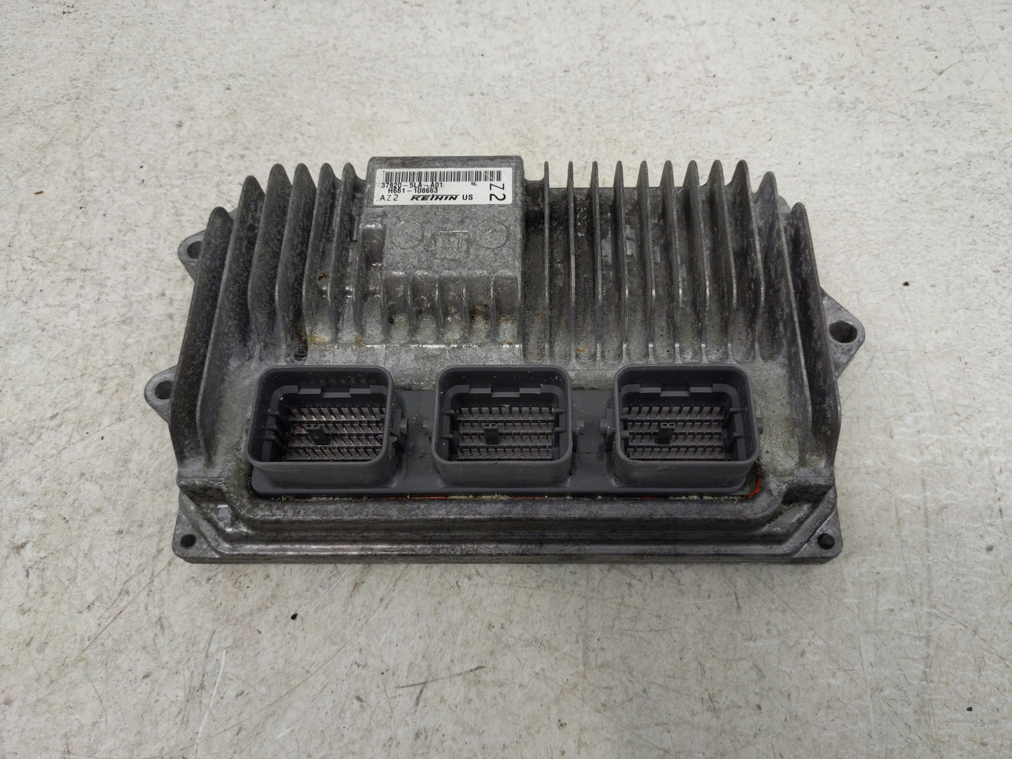 2016 Honda Cr-V PCM Engine Control Computer ECU ECM PCU OEM P/N:37820-5LA-A01 Fits OEM Used Auto Parts - Oemusedautoparts1.c