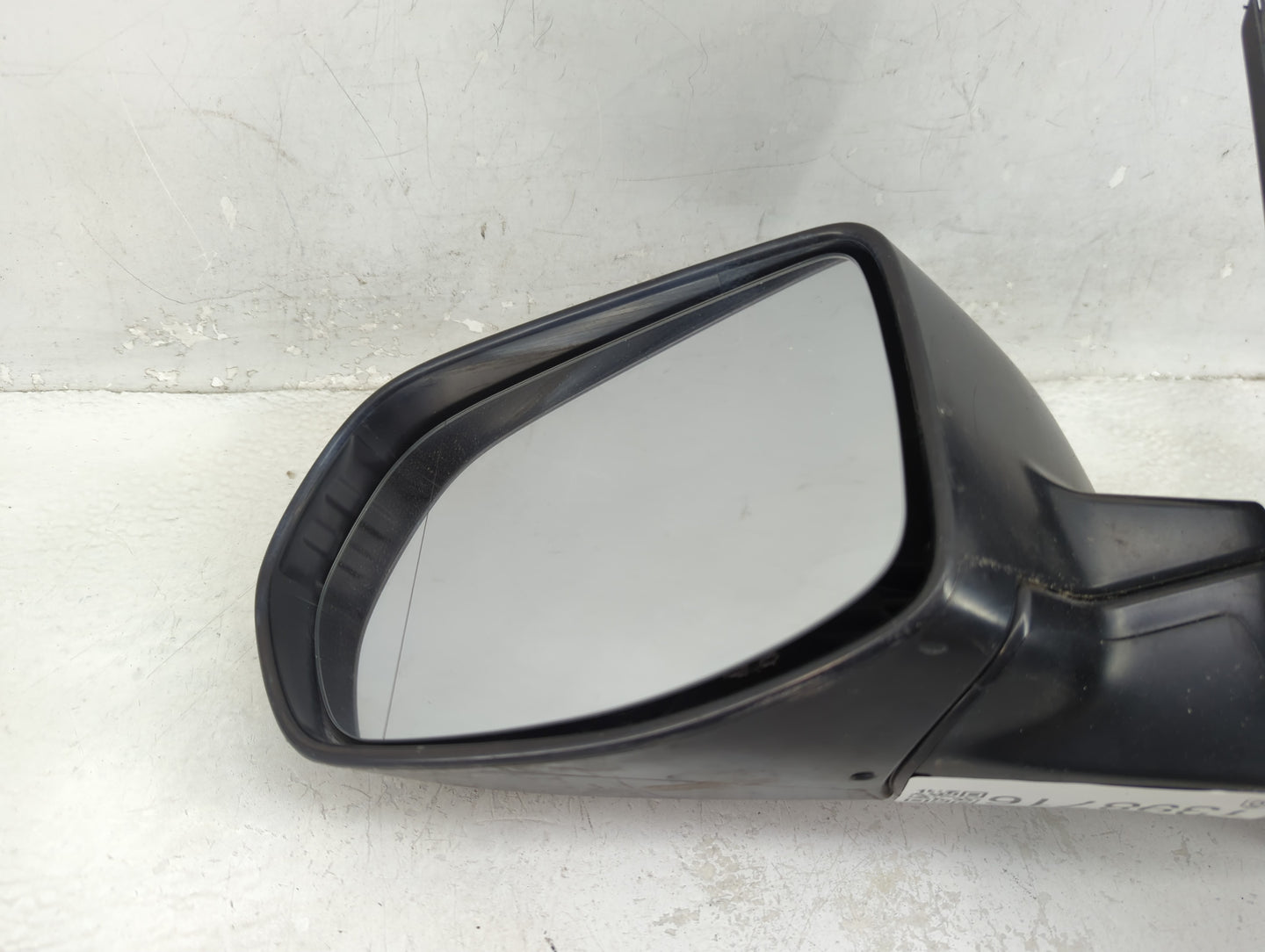 2012-2016 Honda Cr-V Driver Side View Mirror - Left Door Mirror OEM Used - Oemusedautoparts1.com