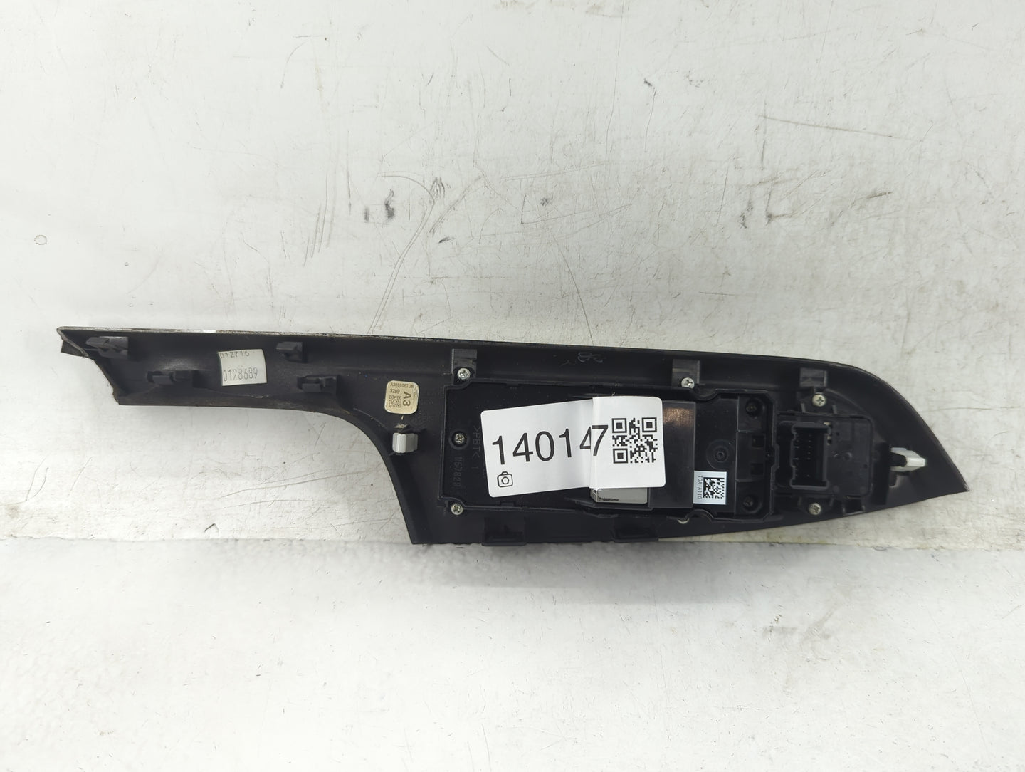 2014-2016 Honda Cr-V Master Power Window Switch Replacement Driver Side Left P/N:83591-T0A-A310 Fits Fits 2014 2015 2016 OEM