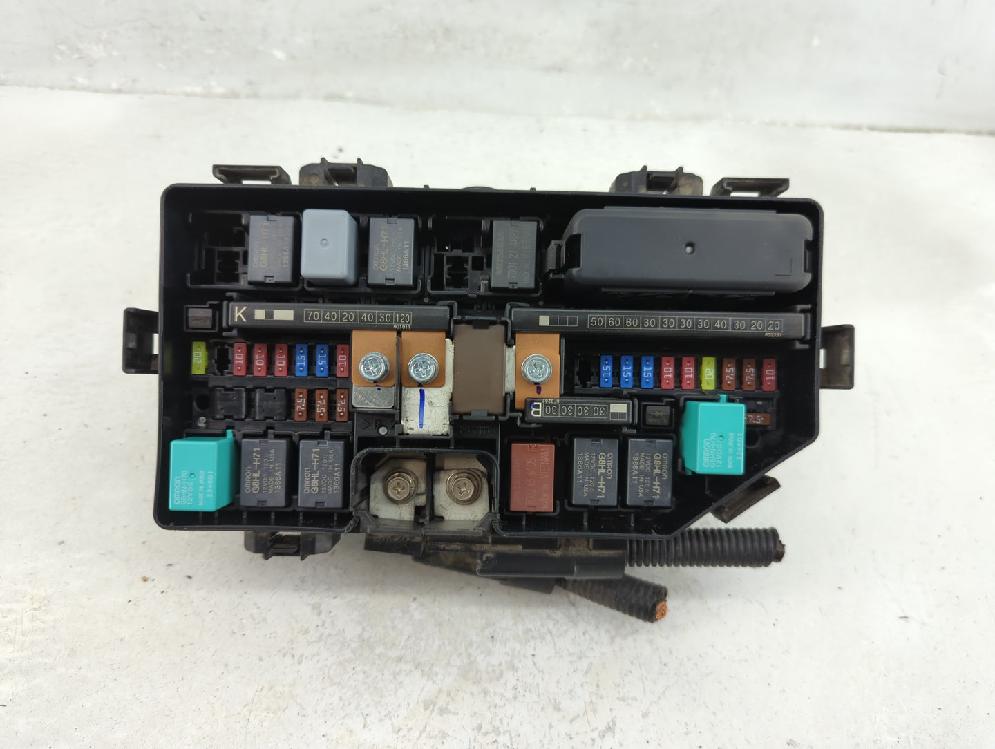 2015-2016 Honda Cr-V Fusebox Fuse Box Panel Relay Module Fits Fits 2015 2016 OEM Used Auto Parts - Oemusedautoparts1.com