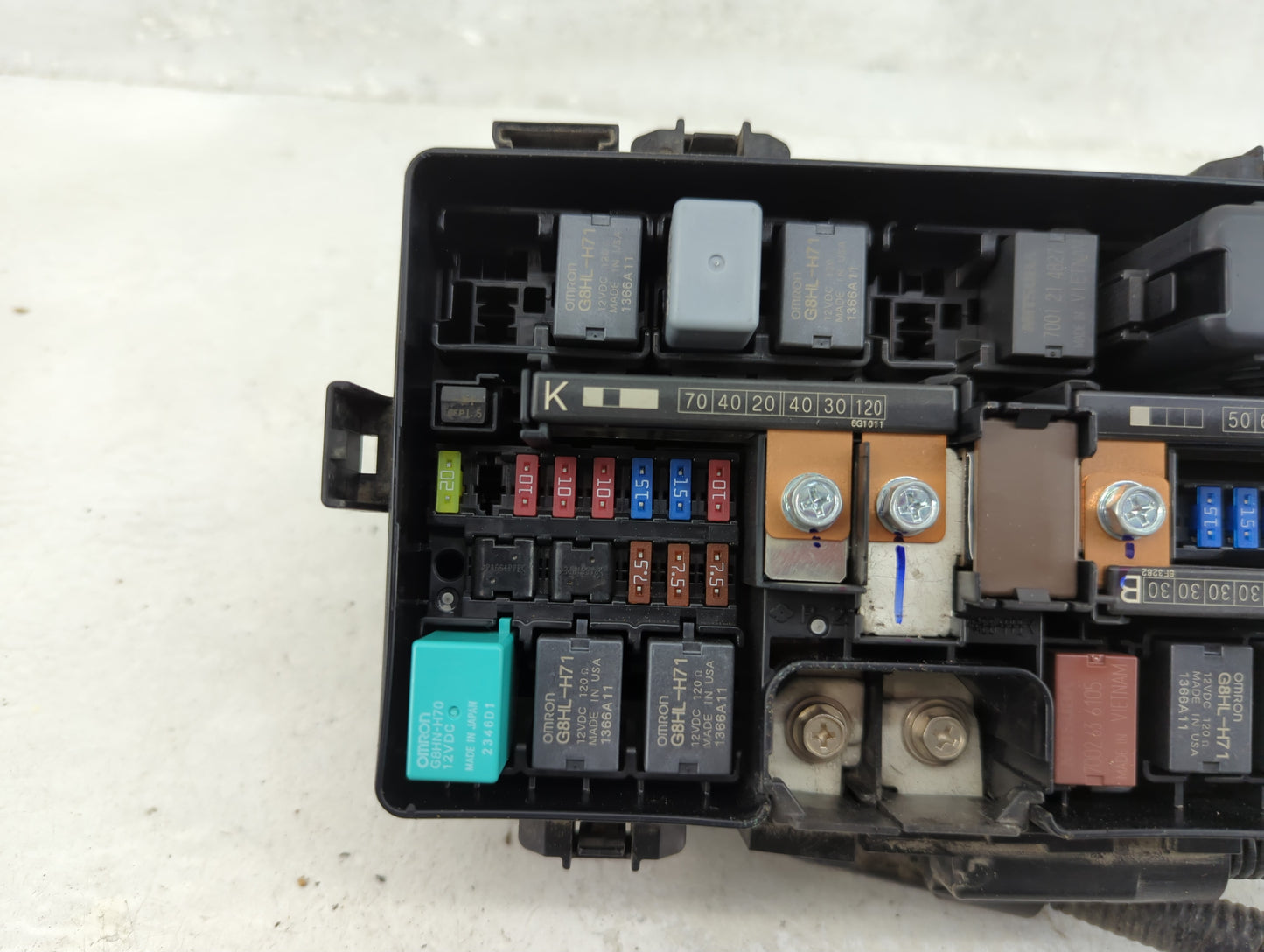 2015-2016 Honda Cr-V Fusebox Fuse Box Panel Relay Module Fits Fits 2015 2016 OEM Used Auto Parts - Oemusedautoparts1.com