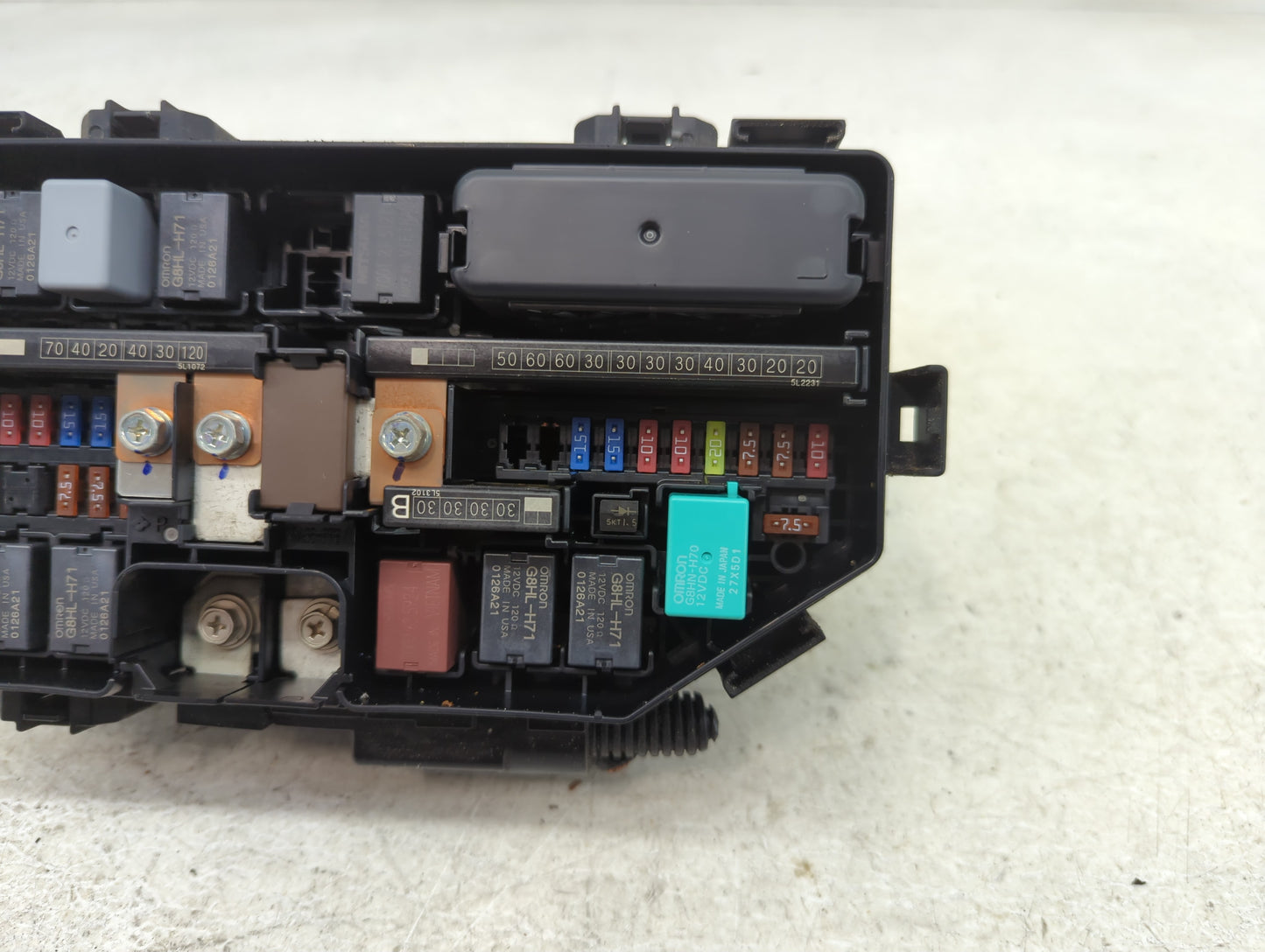 2015-2016 Honda Cr-V Fusebox Fuse Box Panel Relay Module Fits Fits 2015 2016 OEM Used Auto Parts - Oemusedautoparts1.com