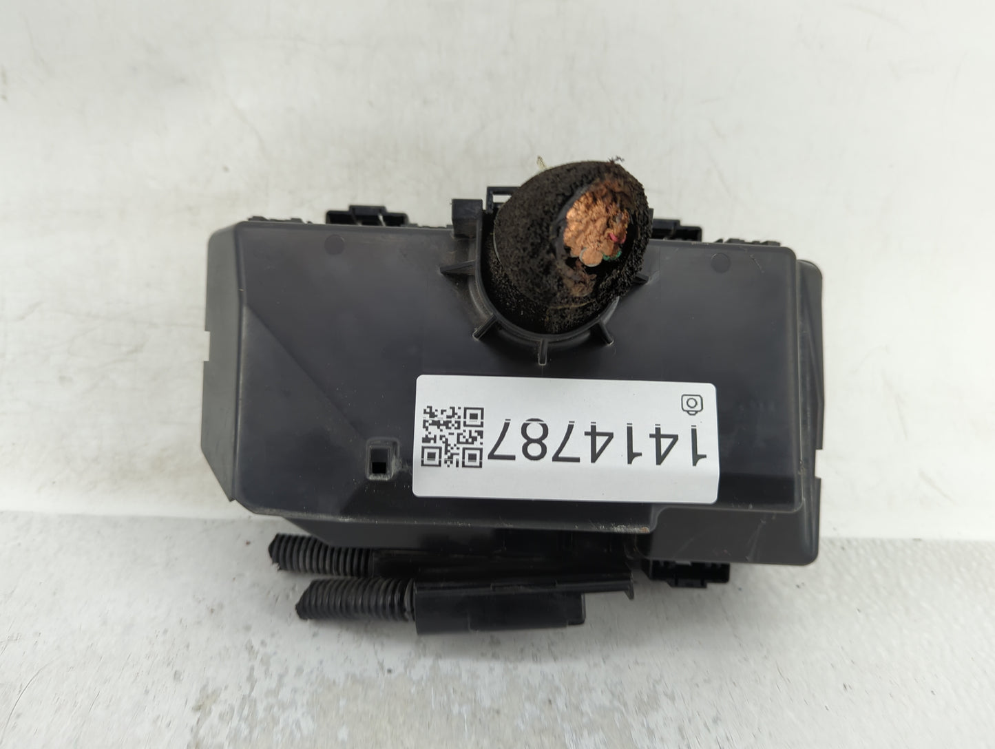 2015-2016 Honda Cr-V Fusebox Fuse Box Panel Relay Module Fits Fits 2015 2016 OEM Used Auto Parts - Oemusedautoparts1.com