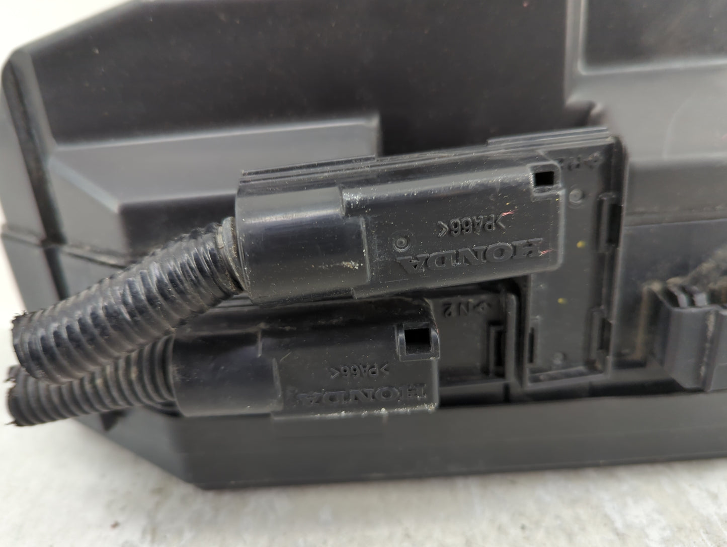 2015-2016 Honda Cr-V Fusebox Fuse Box Panel Relay Module Fits Fits 2015 2016 OEM Used Auto Parts - Oemusedautoparts1.com
