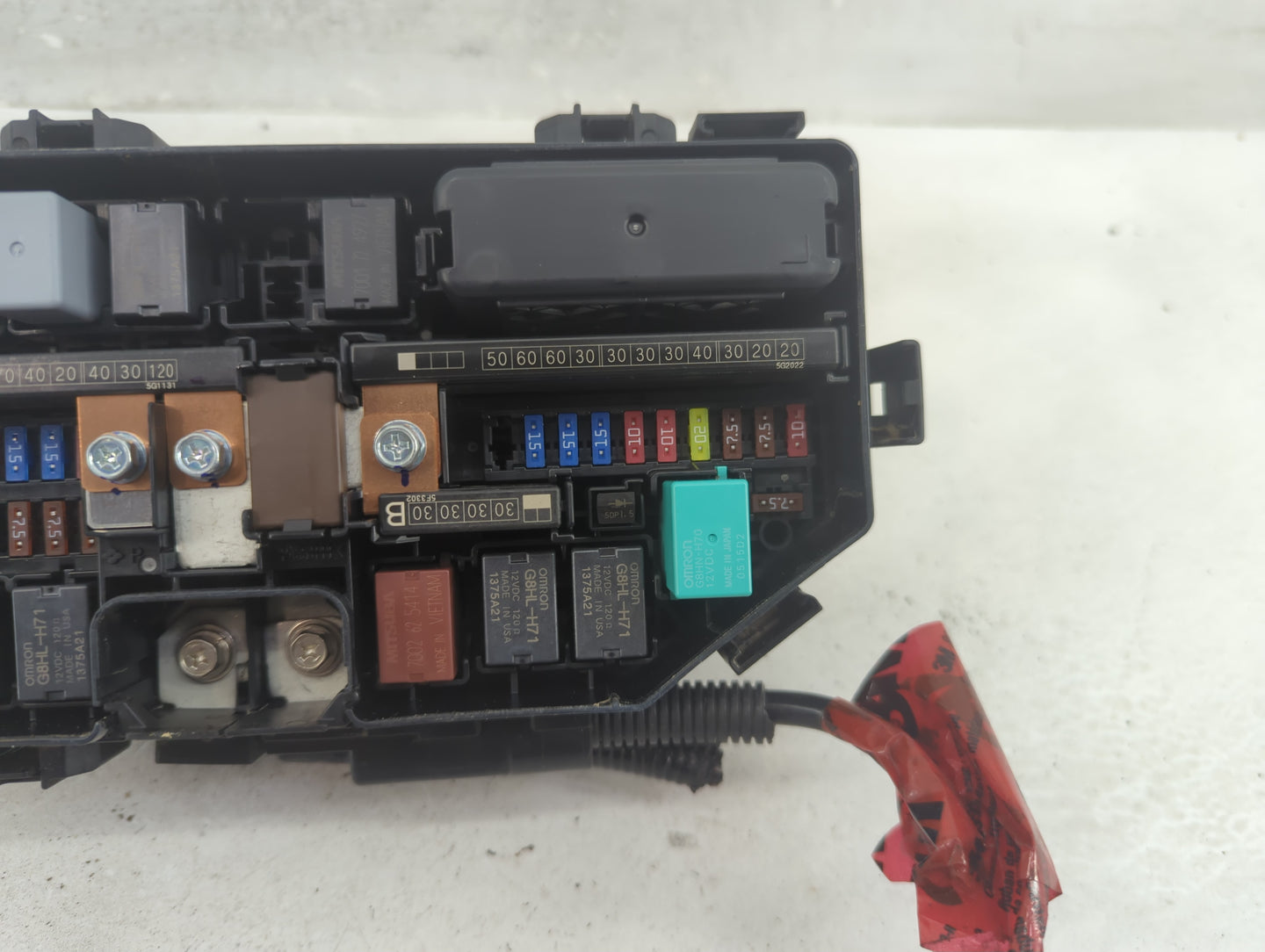2015-2016 Honda Cr-V Fusebox Fuse Box Panel Relay Module Fits Fits 2015 2016 OEM Used Auto Parts - Oemusedautoparts1.com