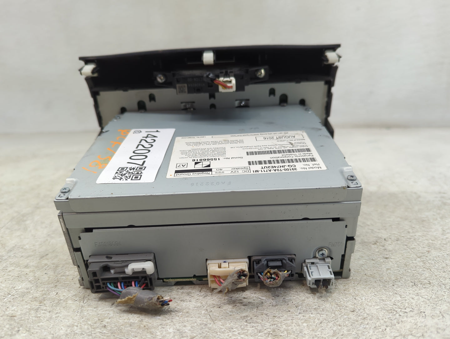 2016 Honda Cr-V Radio AM FM Cd Player Receiver Replacement P/N:39100-T0A-A711-M1 Fits OEM Used Auto Parts - Oemusedautoparts