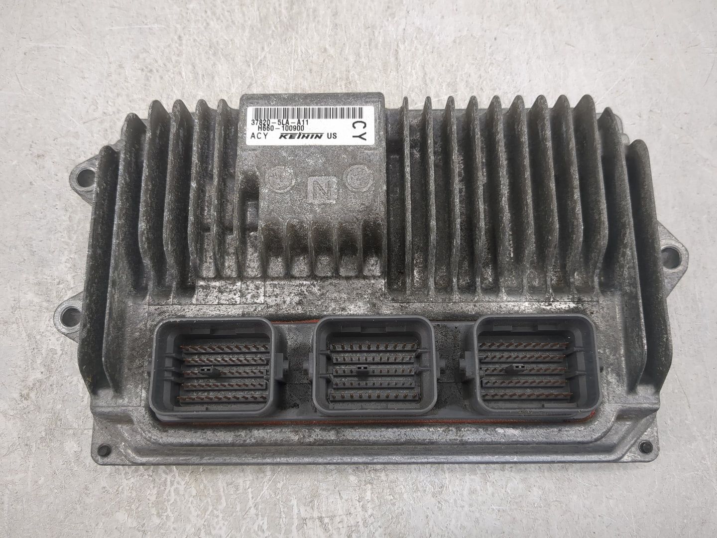 2016 Honda Cr-V PCM Engine Control Computer ECU ECM PCU OEM P/N:37820-5LA-A11 37820-5LA-A12 Fits OEM Used Auto Parts - Oemus