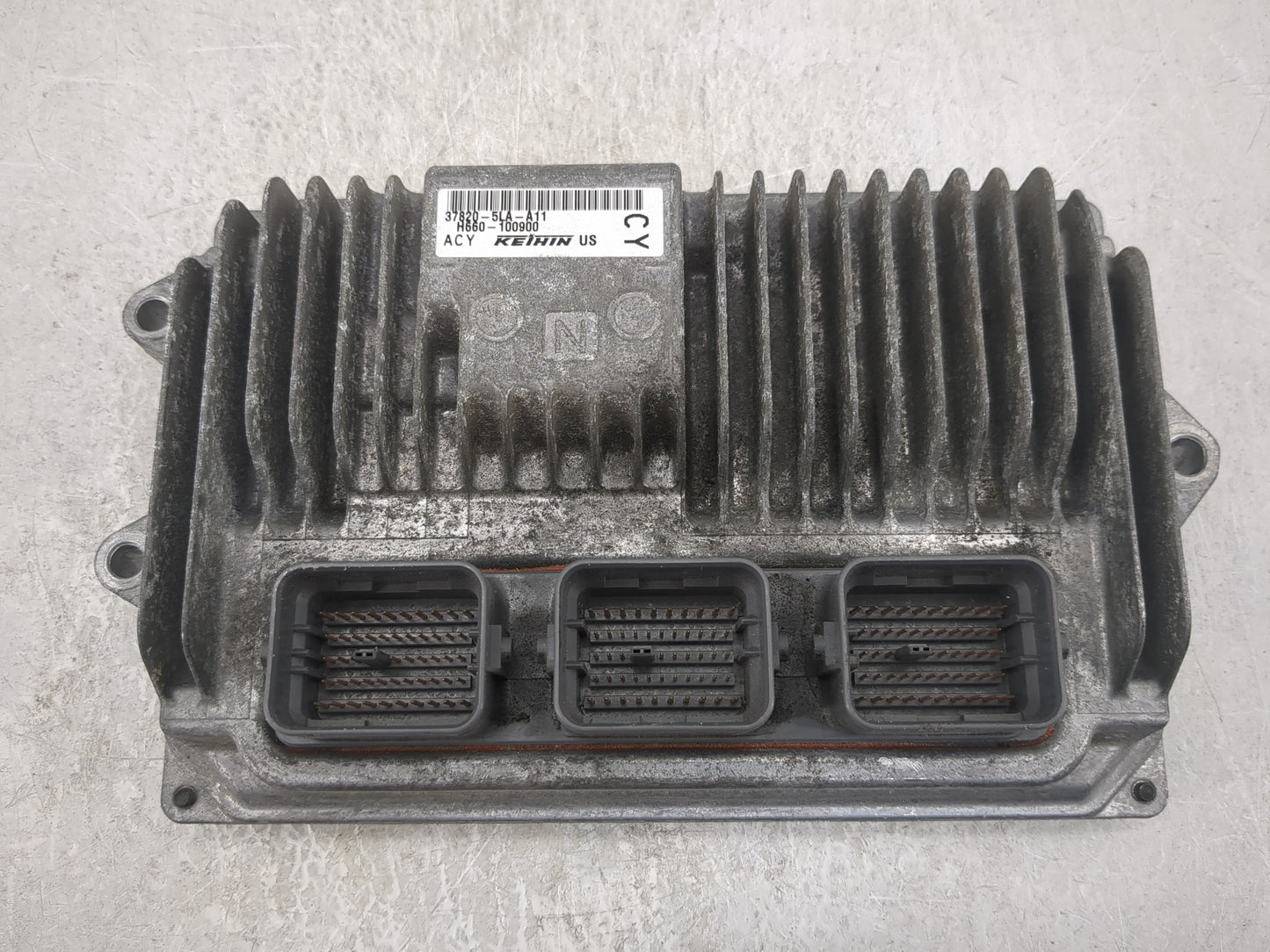 2016 Honda Cr-V PCM Engine Control Computer ECU ECM PCU OEM P/N:37820-5LA-A11 37820-5LA-A12 Fits OEM Used Auto Parts - Oemus