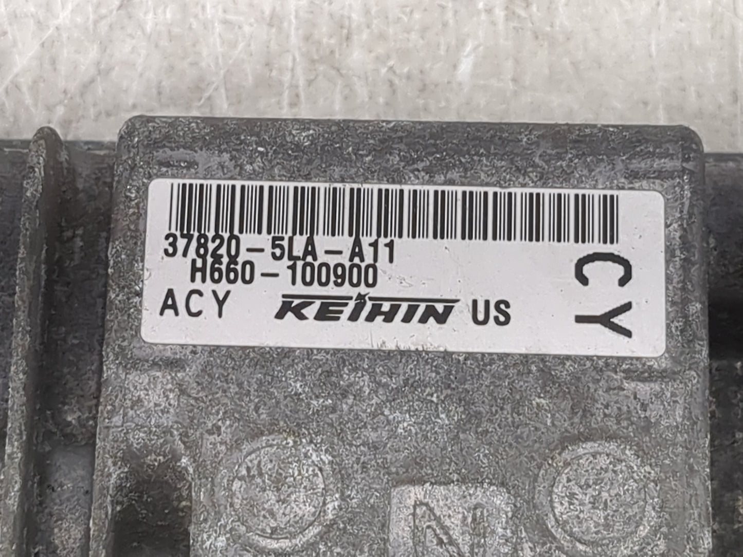 2016 Honda Cr-V PCM Engine Control Computer ECU ECM PCU OEM P/N:37820-5LA-A11 37820-5LA-A12 Fits OEM Used Auto Parts - Oemus