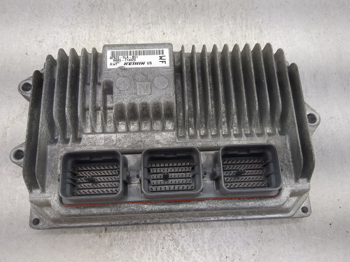 2016 Honda Cr-V PCM Engine Control Computer ECU ECM PCU OEM P/N:37820-5LA-B52 Fits OEM Used Auto Parts - Oemusedautoparts1.c