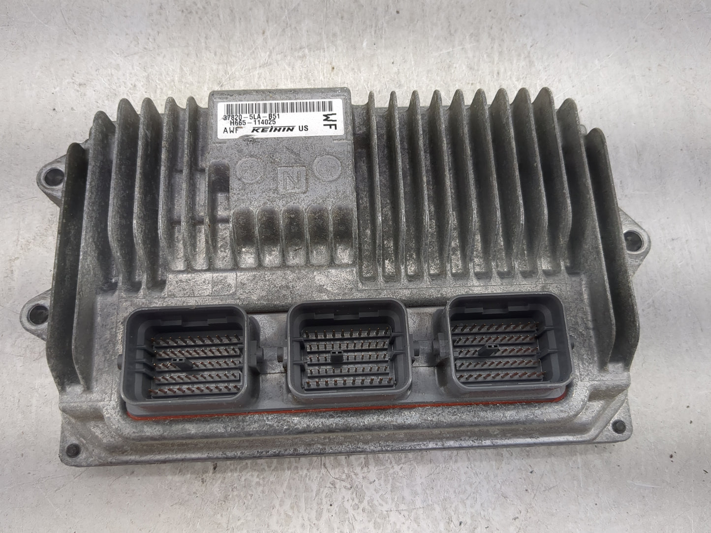 2016 Honda Cr-V PCM Engine Control Computer ECU ECM PCU OEM P/N:37820-5LA-B52 Fits OEM Used Auto Parts - Oemusedautoparts1.c