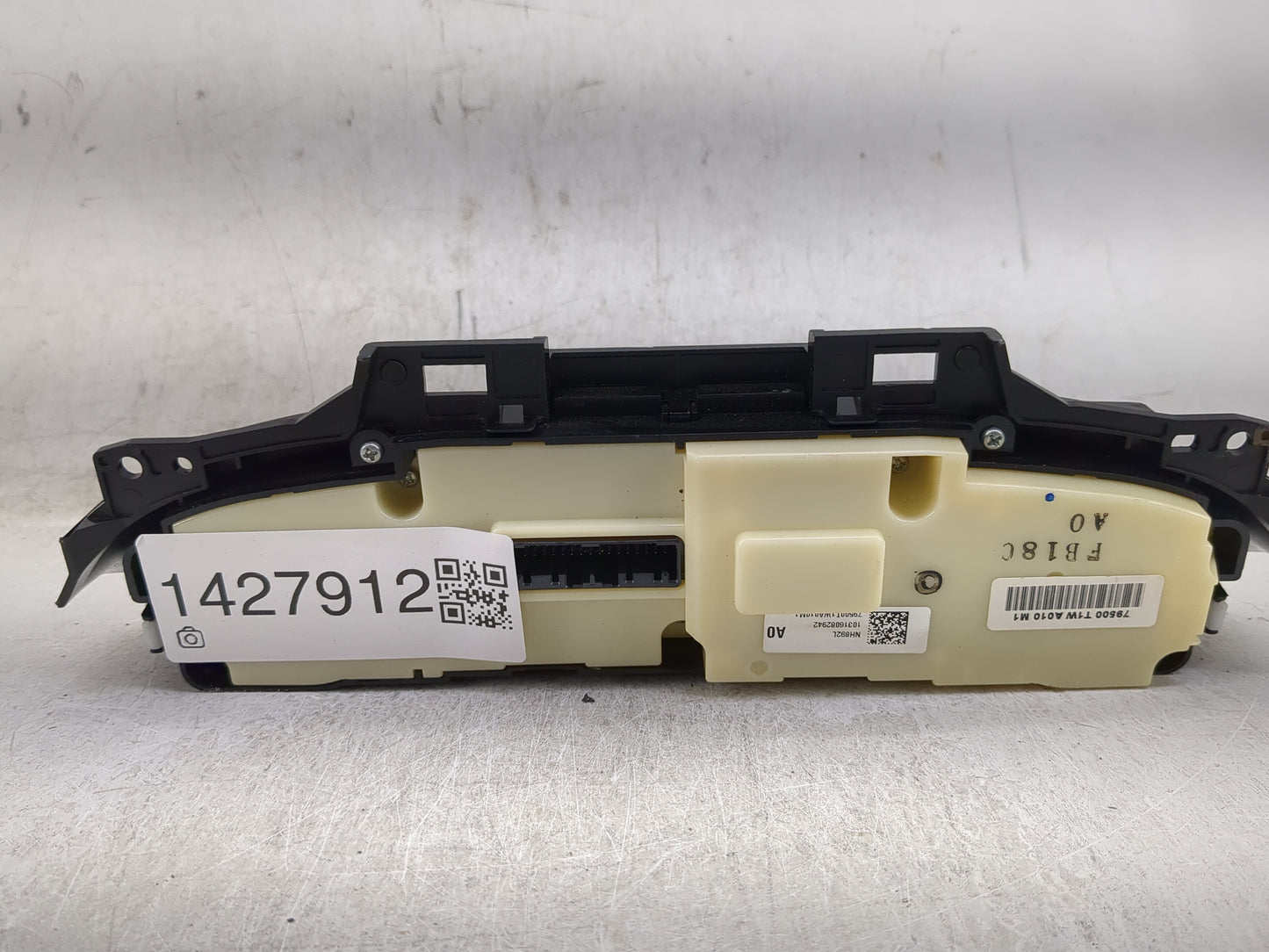 2015-2016 Honda Cr-V Climate Control Module Temperature AC/Heater Replacement P/N:10316082942 Fits Fits 2015 2016 OEM Used A