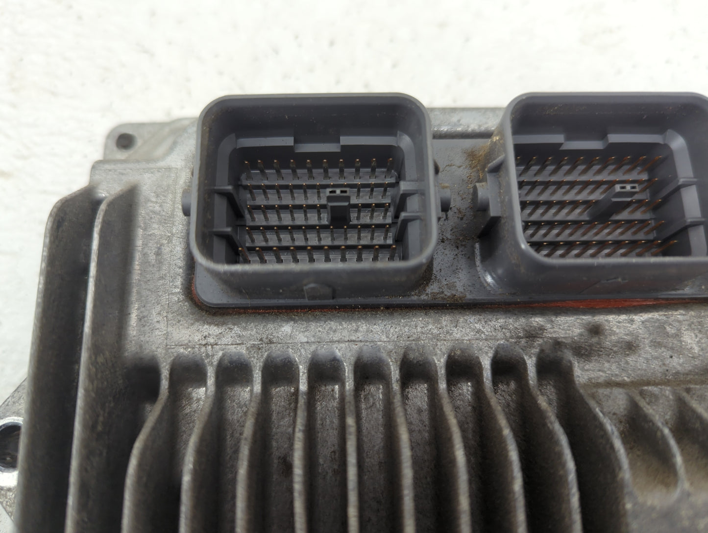 2016 Honda Cr-V PCM Engine Control Computer ECU ECM PCU OEM P/N:37820-5LA-A11 H660-109898 Fits OEM Used Auto Parts - Oemused