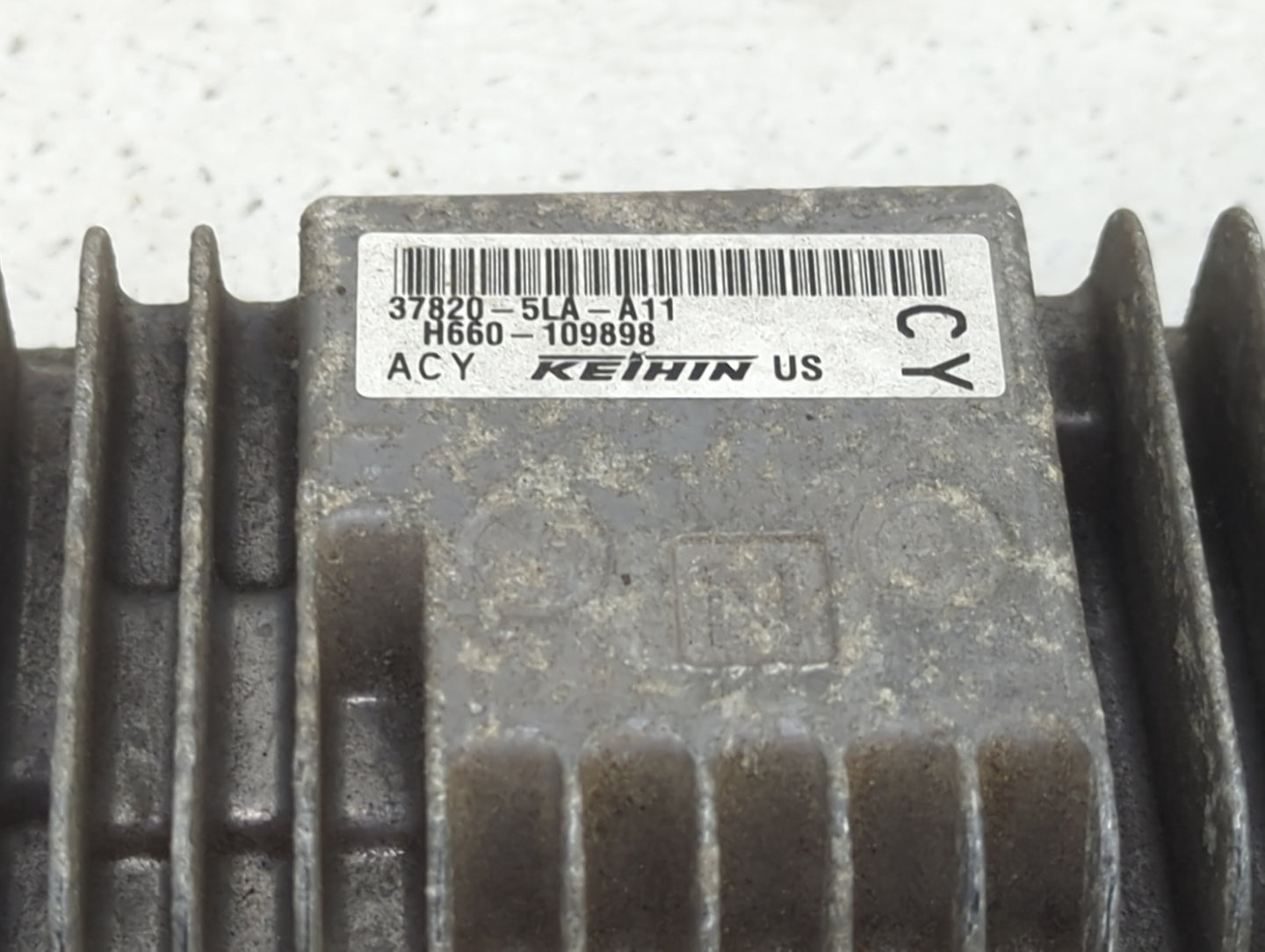 2016 Honda Cr-V PCM Engine Control Computer ECU ECM PCU OEM P/N:37820-5LA-A11 H660-109898 Fits OEM Used Auto Parts - Oemused