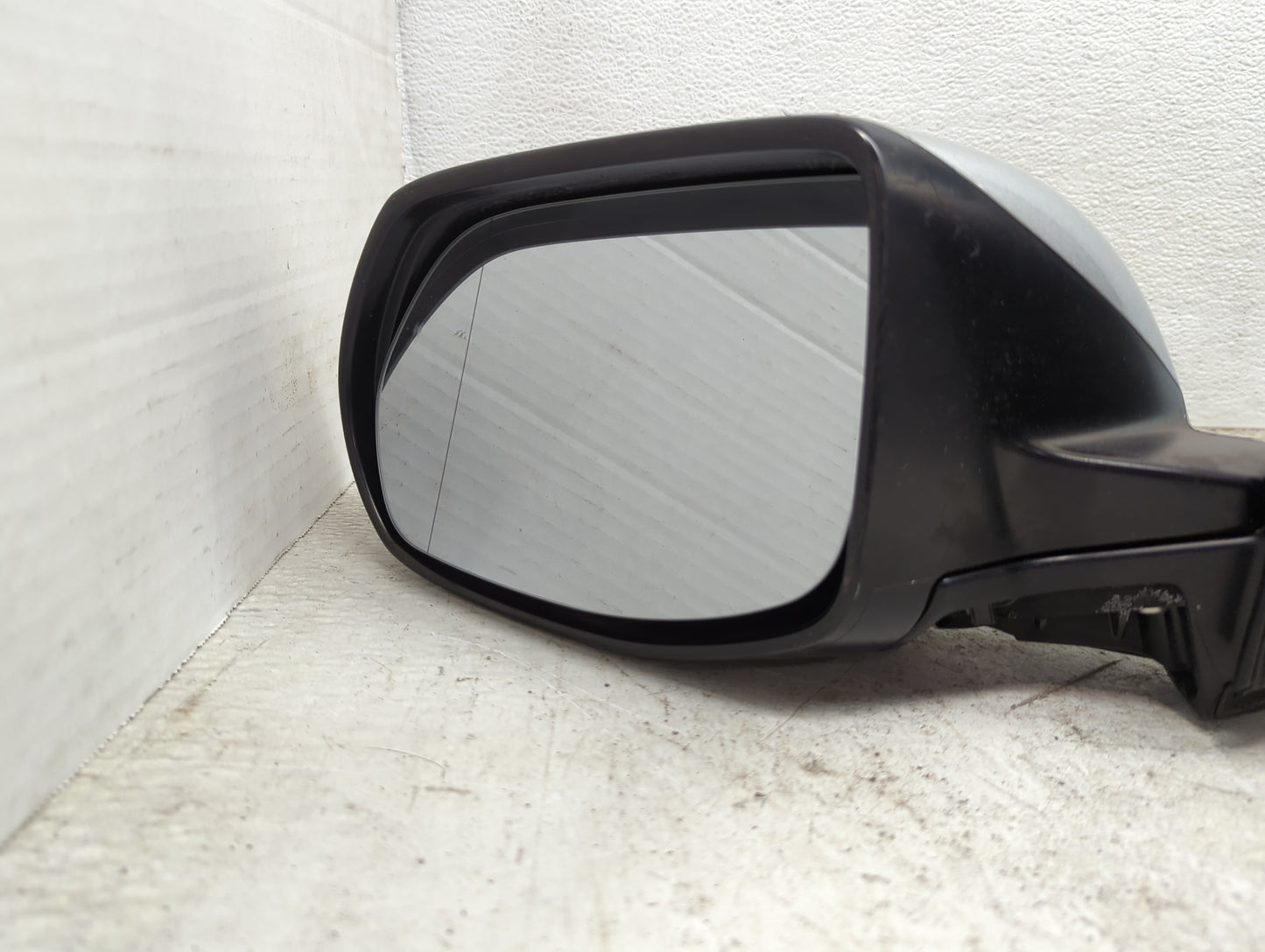 2015-2016 Honda Cr-V Driver Side View Mirror - Left Door Mirror OEM Used - Oemusedautoparts1.com