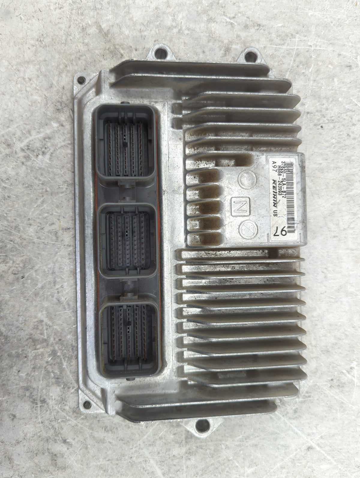 2016 Honda Cr-V PCM Engine Control Computer ECU ECM PCU OEM P/N:37820-5LA-B72 H668-243993 OEM Used Auto Parts - Oemusedautop