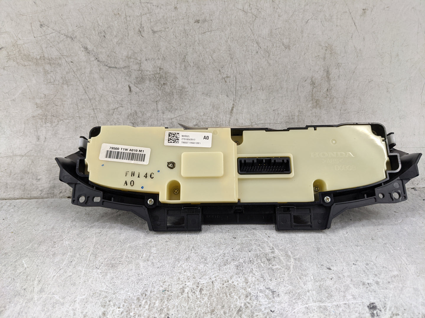 2015-2016 Honda Cr-V Climate Control Module Temperature AC/Heater Replacement P/N:79500T1WA010M1 79500T1␣A010M1 Fits OEM Use