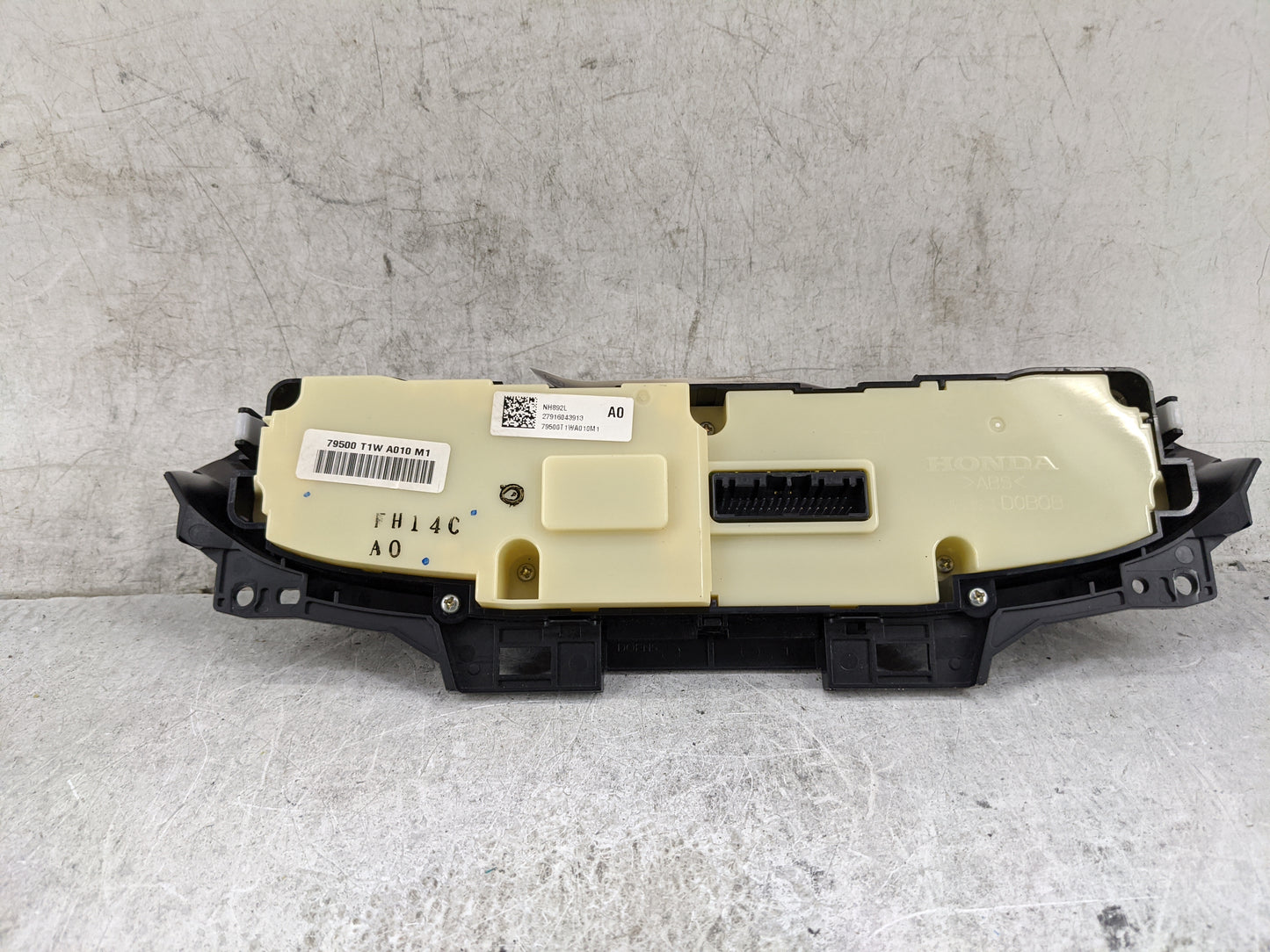 2015-2016 Honda Cr-V Climate Control Module Temperature AC/Heater Replacement P/N:79500T1WA010M1 79500T1␣A010M1 Fits OEM Use