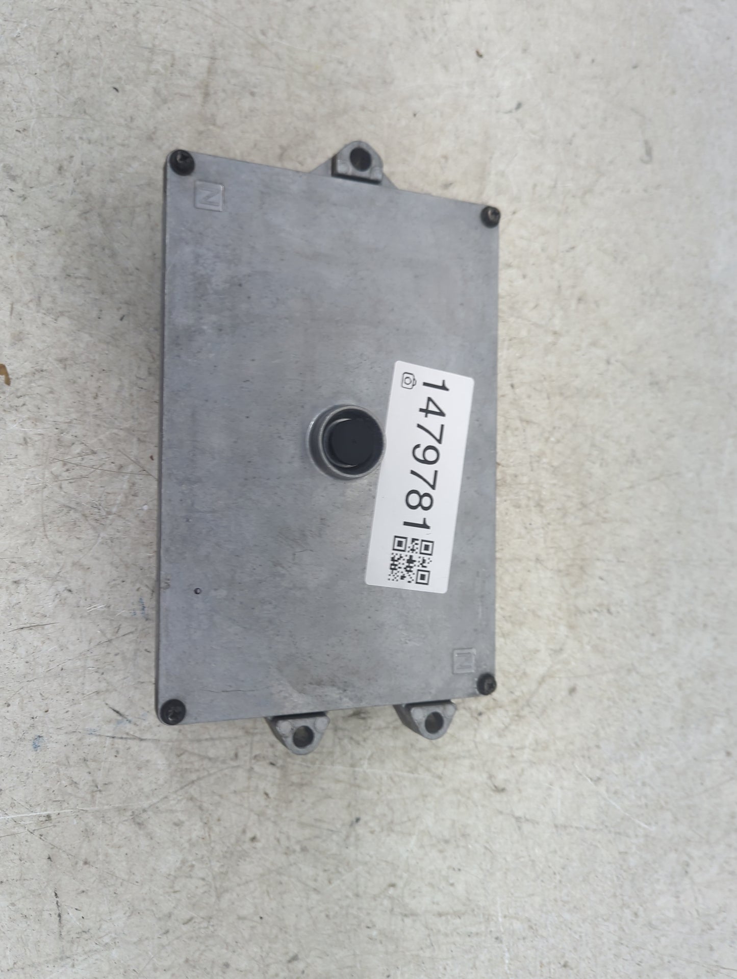 2016 Honda Cr-V PCM Engine Control Computer ECU ECM PCU OEM P/N:37820-5LA-A61 Fits OEM Used Auto Parts - Oemusedautoparts1.c