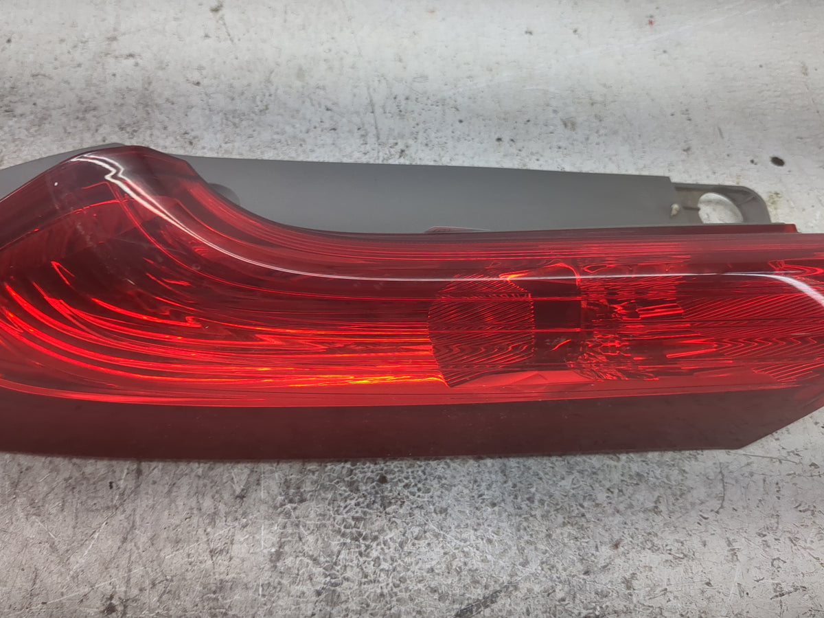2015-2016 Honda Cr-v Driver Left Side Deck Lid Mounted Tail Light 1501844 - Oemusedautoparts1.com