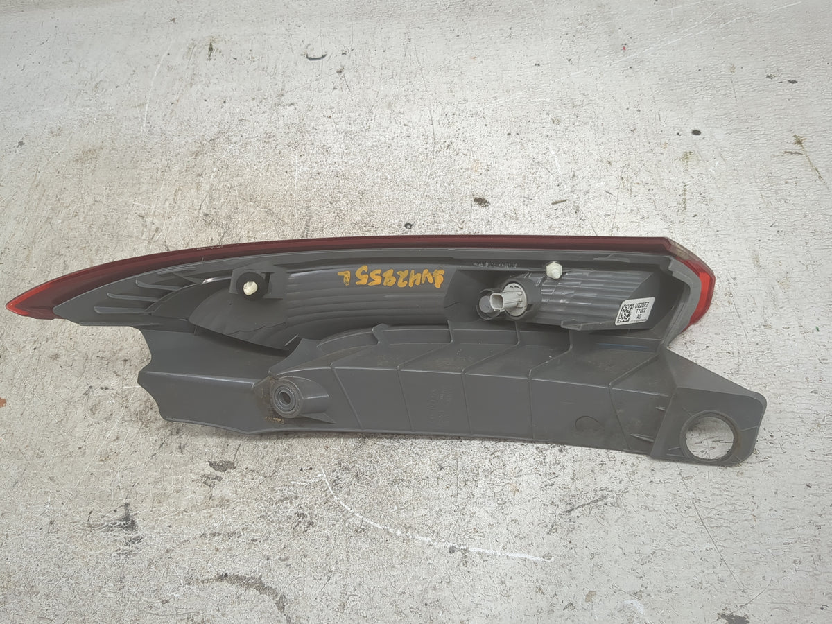 2015-2016 Honda Cr-v Driver Left Side Deck Lid Mounted Tail Light 1501844 - Oemusedautoparts1.com