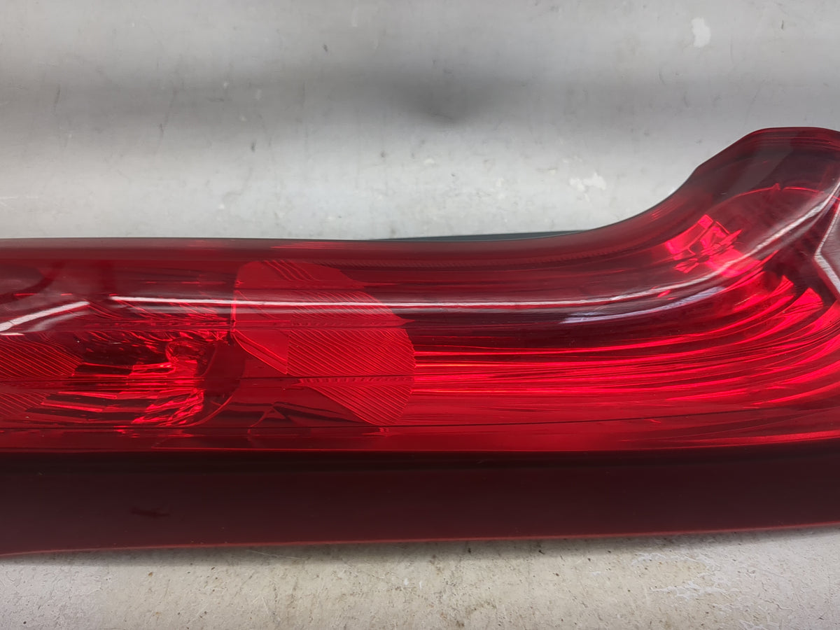 2015-2016 Honda Cr-v Passenger Right Side Deck Lid Mounted Tail Light 1512596 - Oemusedautoparts1.com