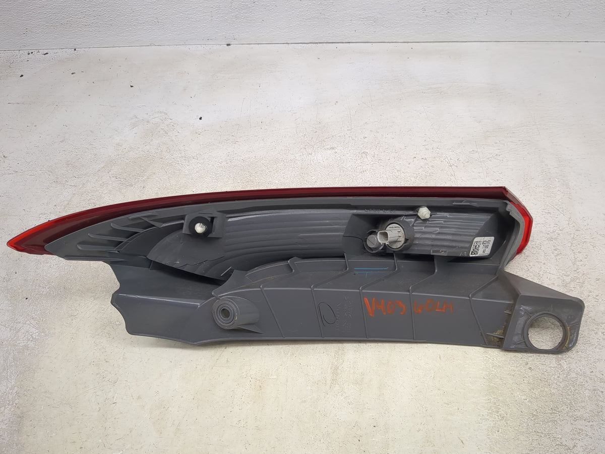 2015-2016 Honda Cr-v Driver Left Side Deck Lid Mounted Tail Light 1513413 - Oemusedautoparts1.com