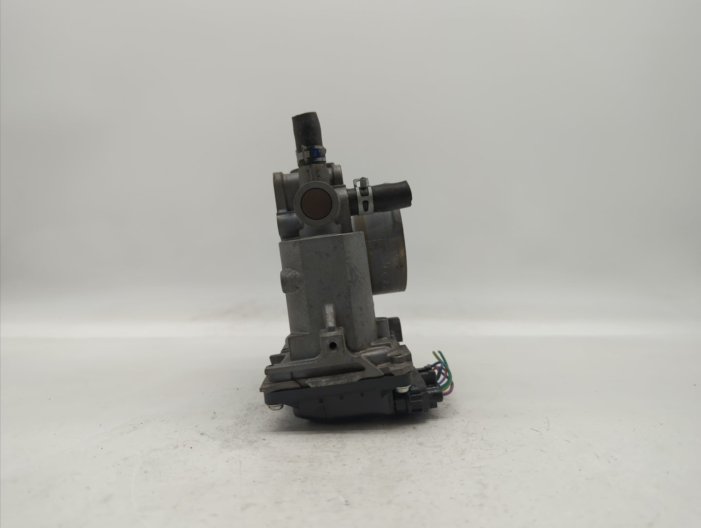 2015-2018 Honda Cr-V Throttle Body P/N:GMF4A Fits Fits 2013 2014 2015 2016 2017 2018 OEM Used Auto Parts - Oemusedautoparts1