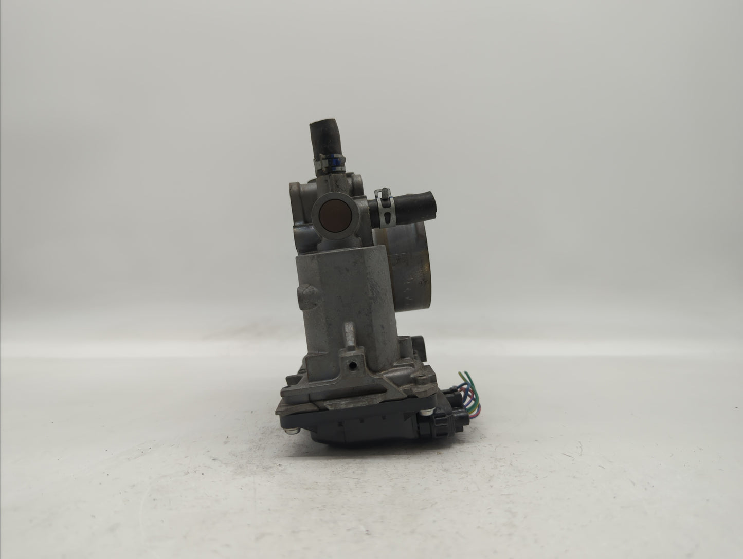 2015-2018 Honda Cr-V Throttle Body P/N:GMF4A Fits Fits 2013 2014 2015 2016 2017 2018 OEM Used Auto Parts - Oemusedautoparts1