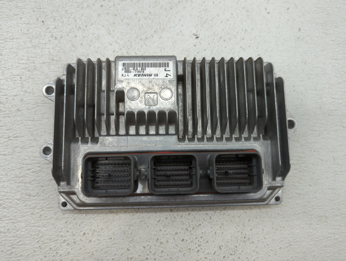 2016 Honda Cr-V PCM Engine Control Computer ECU ECM PCU OEM P/N:37820-5LA-B42 37820-5LA-B41 Fits OEM Used Auto Parts - Oemus