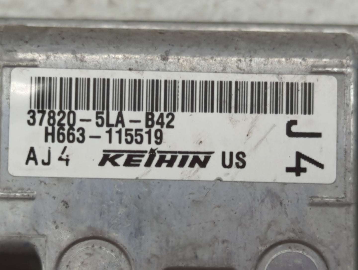 2016 Honda Cr-V PCM Engine Control Computer ECU ECM PCU OEM P/N:37820-5LA-B42 37820-5LA-B41 Fits OEM Used Auto Parts - Oemus