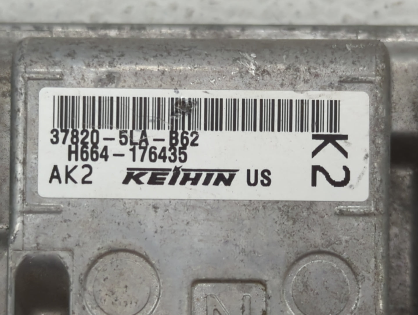 2016 Honda Cr-V PCM Engine Control Computer ECU ECM PCU OEM P/N:37820-5LA-B71 37820-5LA-B62 Fits OEM Used Auto Parts - Oemus