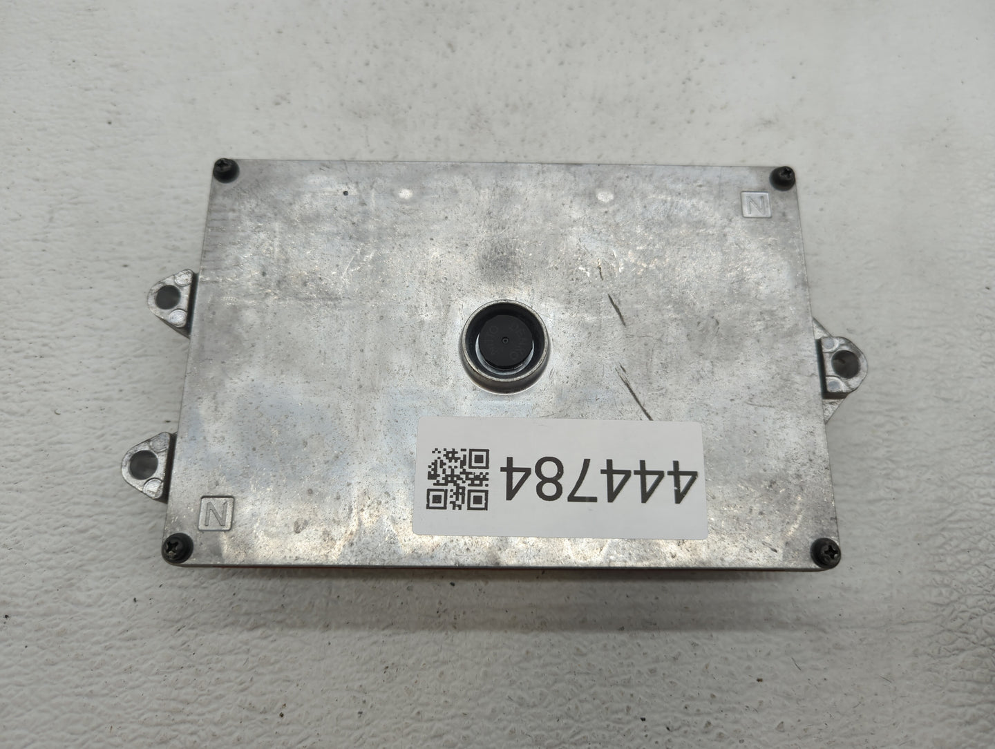 2016 Honda Cr-V PCM Engine Control Computer ECU ECM PCU OEM P/N:37820-5LA-B71 37820-5LA-B62 Fits OEM Used Auto Parts - Oemus