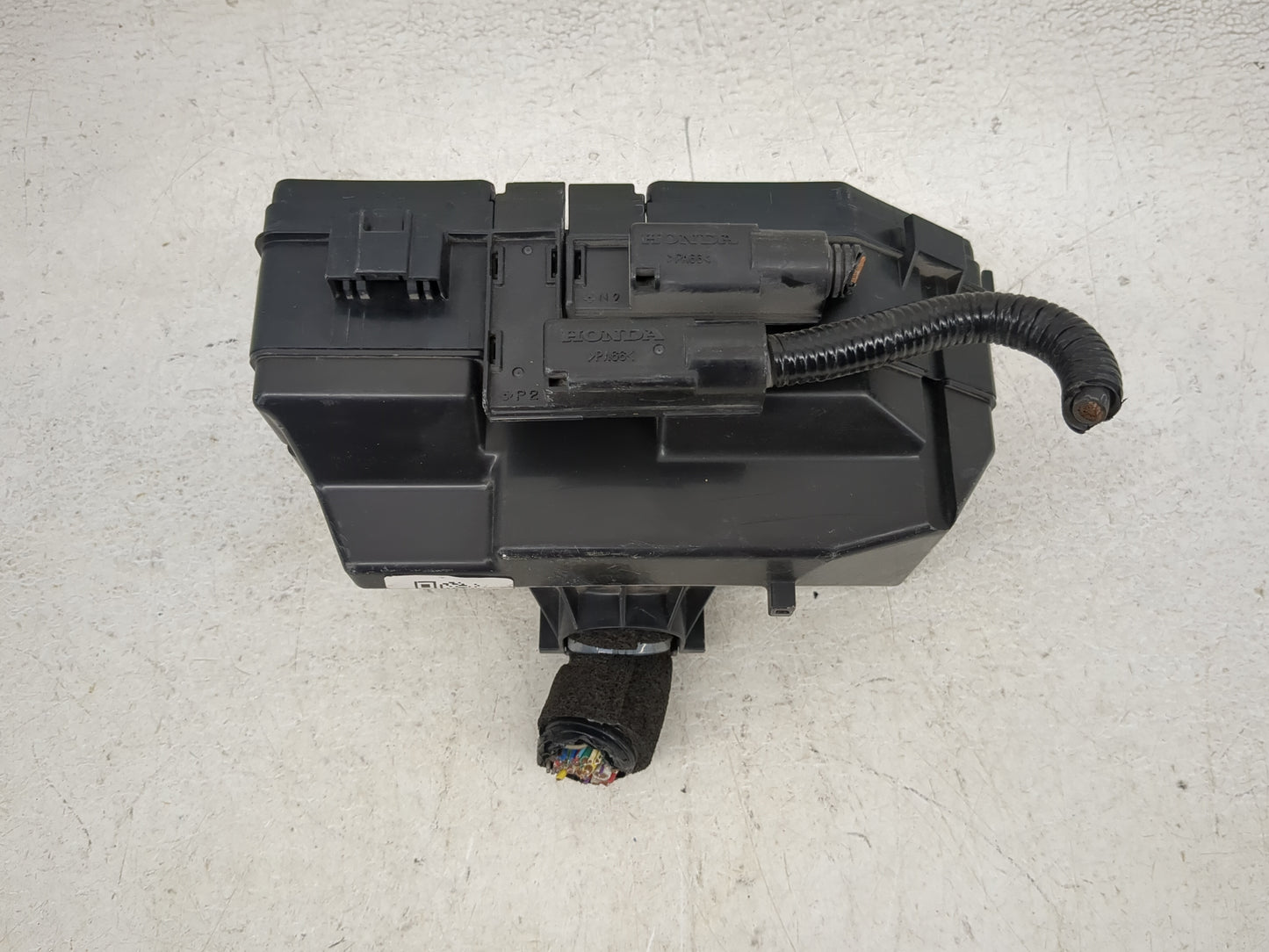2015-2016 Honda Cr-V Fusebox Fuse Box Panel Relay Module P/N:38250-T1W-A011-M1 T1W-A010 Fits Fits 2015 2016 OEM Used Auto Pa