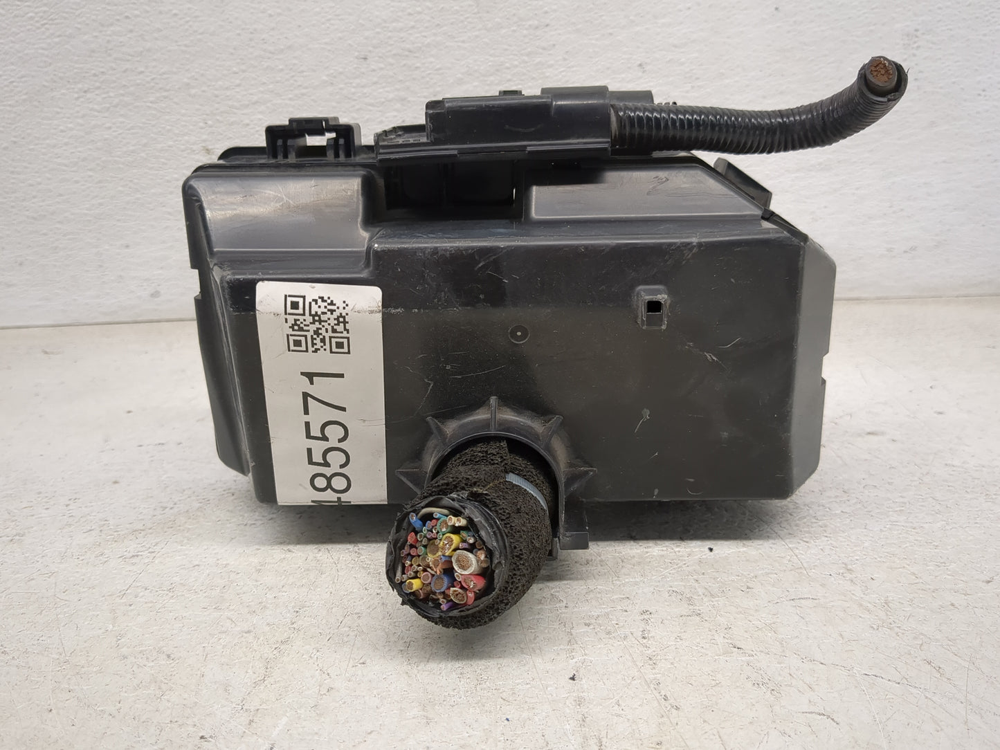 2015-2016 Honda Cr-V Fusebox Fuse Box Panel Relay Module P/N:38250-T1W-A011-M1 T1W-A010 Fits Fits 2015 2016 OEM Used Auto Pa