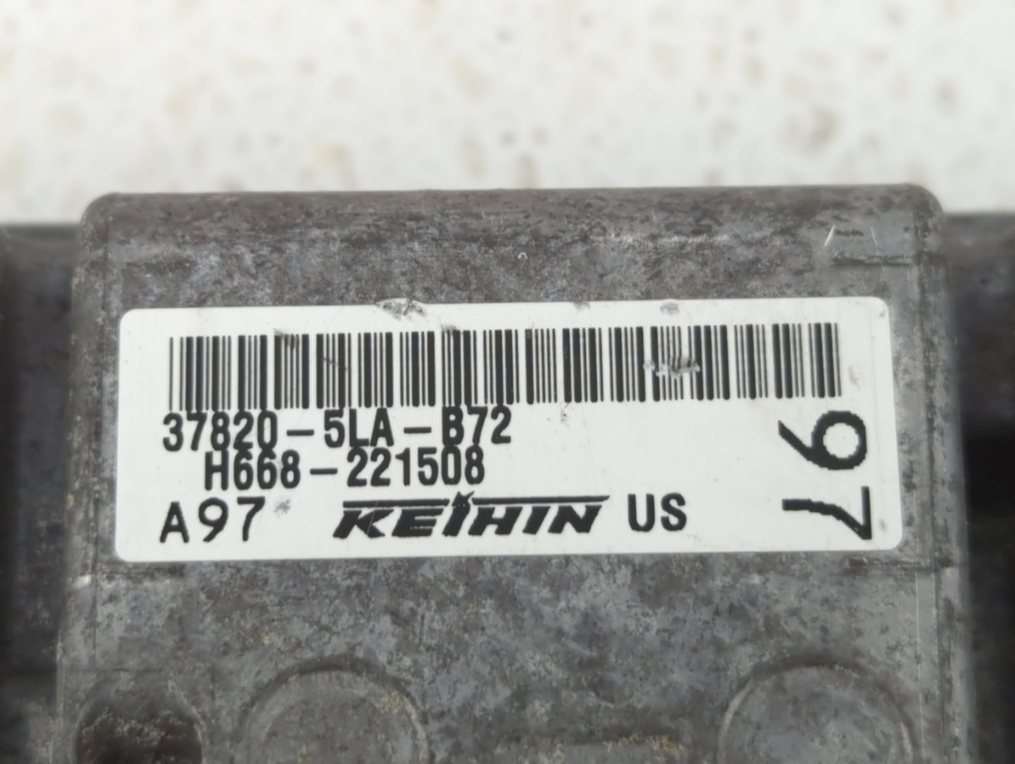 2016 Honda Cr-V PCM Engine Control Computer ECU ECM PCU OEM P/N:37820-5LA-B72 37820-5LA-B71 Fits OEM Used Auto Parts - Oemus