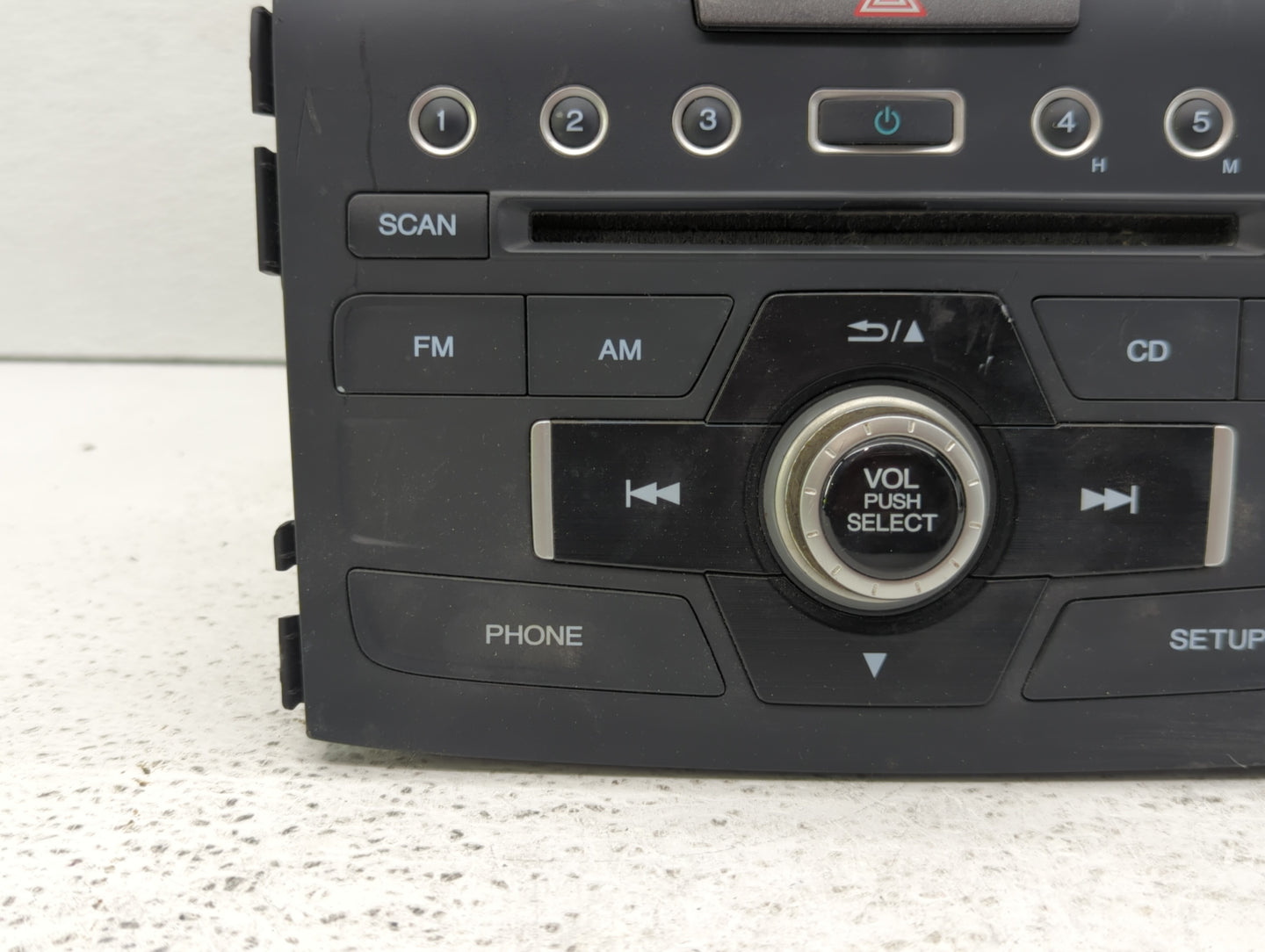 2016 Honda Cr-V Radio AM FM Cd Player Receiver Replacement P/N:39100-T0A-A711-M1 Fits OEM Used Auto Parts - Oemusedautoparts