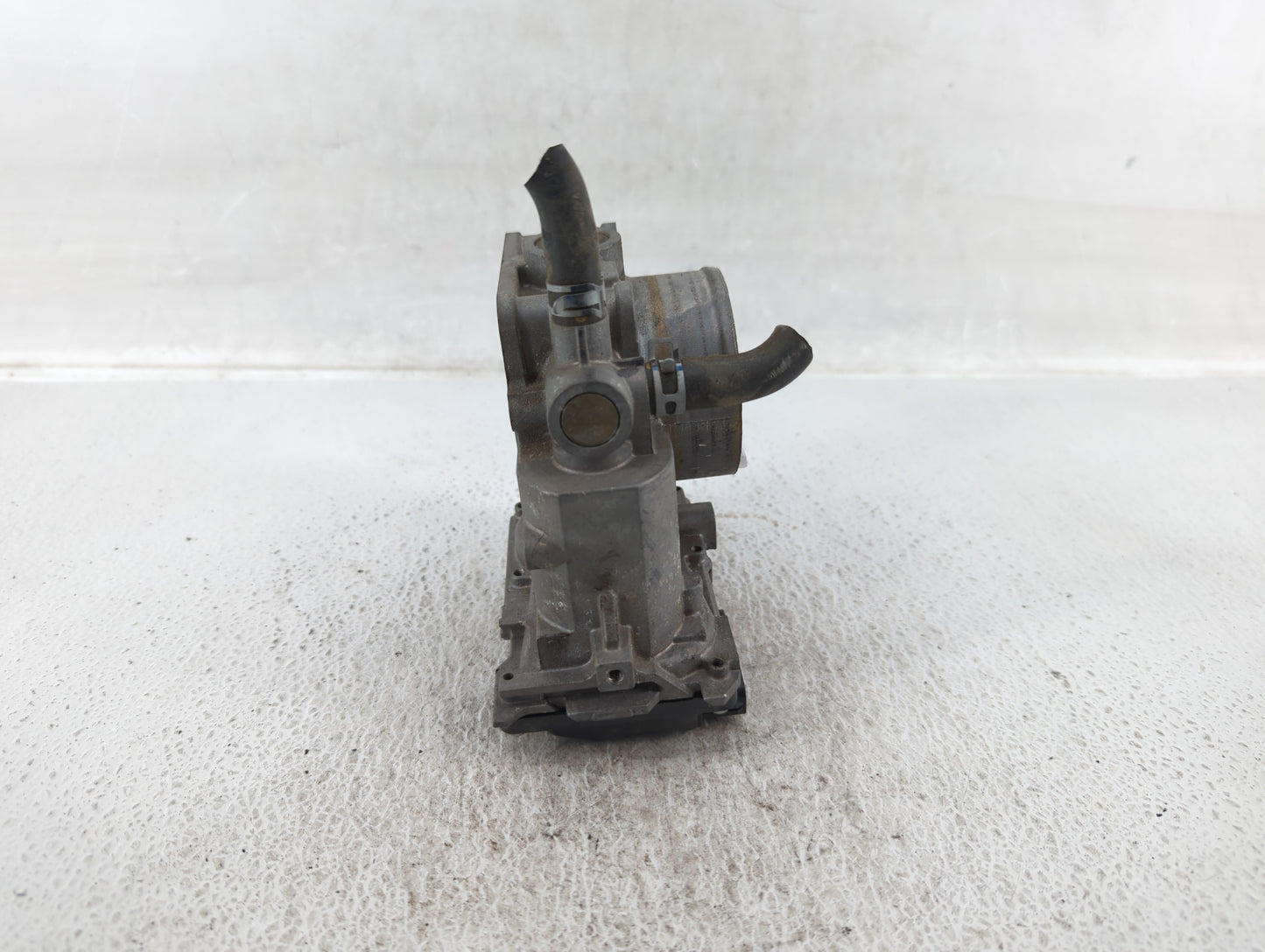 2015-2019 Honda Cr-V Throttle Body P/N:38494304092 Fits Fits 2013 2014 2015 2016 2017 2018 2019 2020 2021 2022 OEM Used Auto