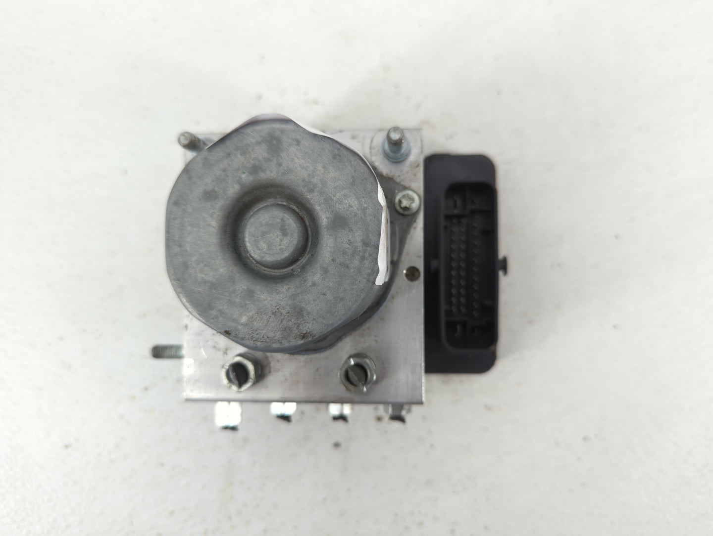 2015-2016 Honda Cr-V ABS Pump Control Module Replacement Fits Fits 2015 2016 OEM Used Auto Parts - Oemusedautoparts1.com
