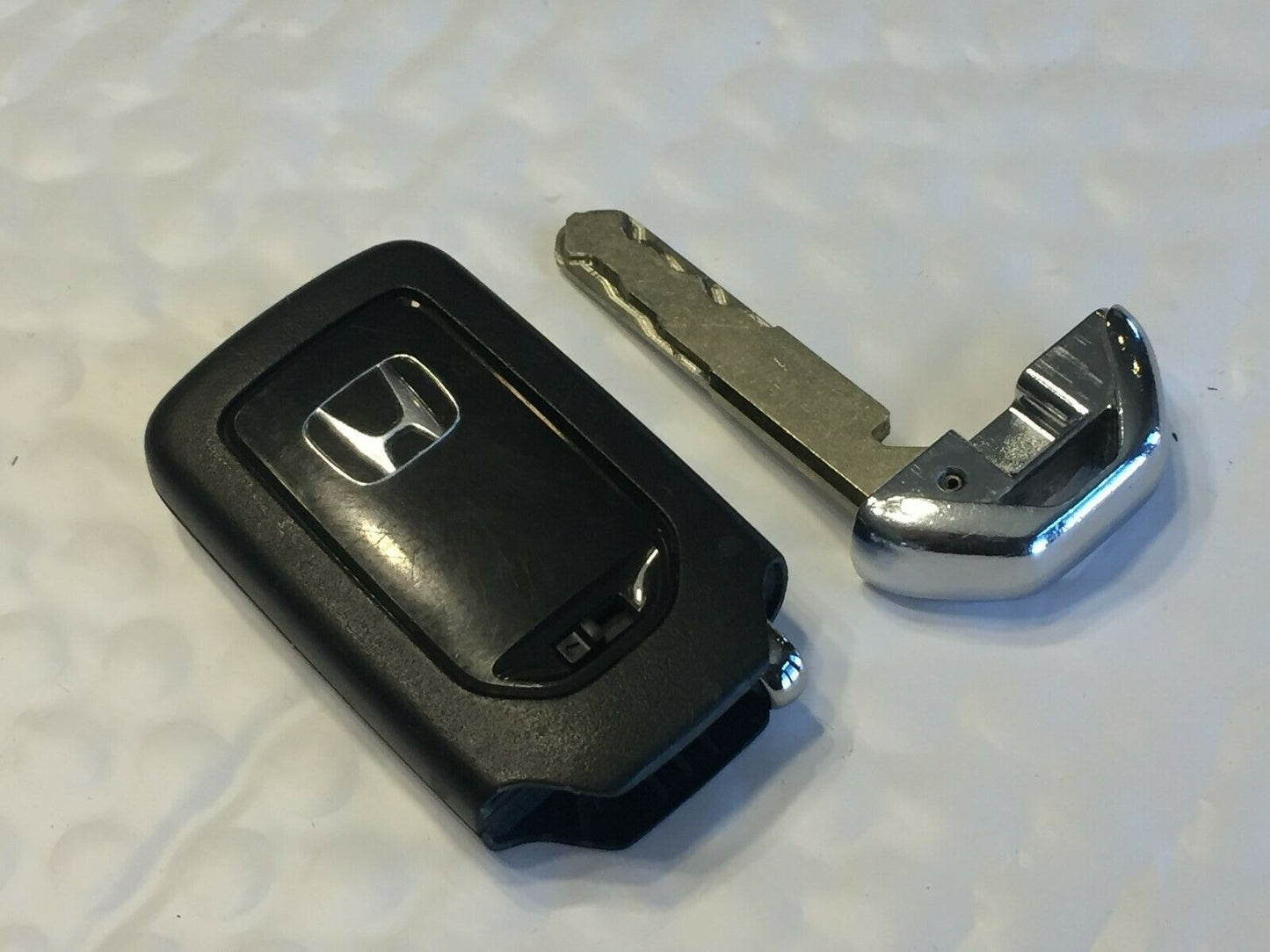 Honda Keyless Entry Remote Fob Acj932hk1210a 4 Buttons - Oemusedautoparts1.com