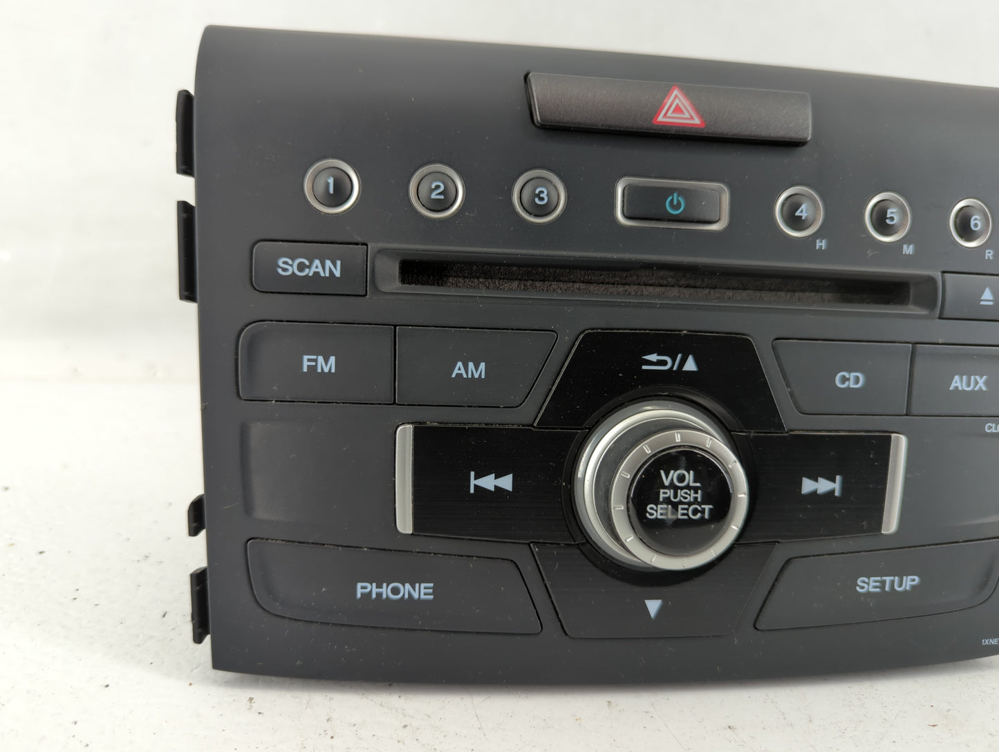 2016-2016 Honda Cr-v Am Fm Cd Player Radio Receiver - Oemusedautoparts1.com
