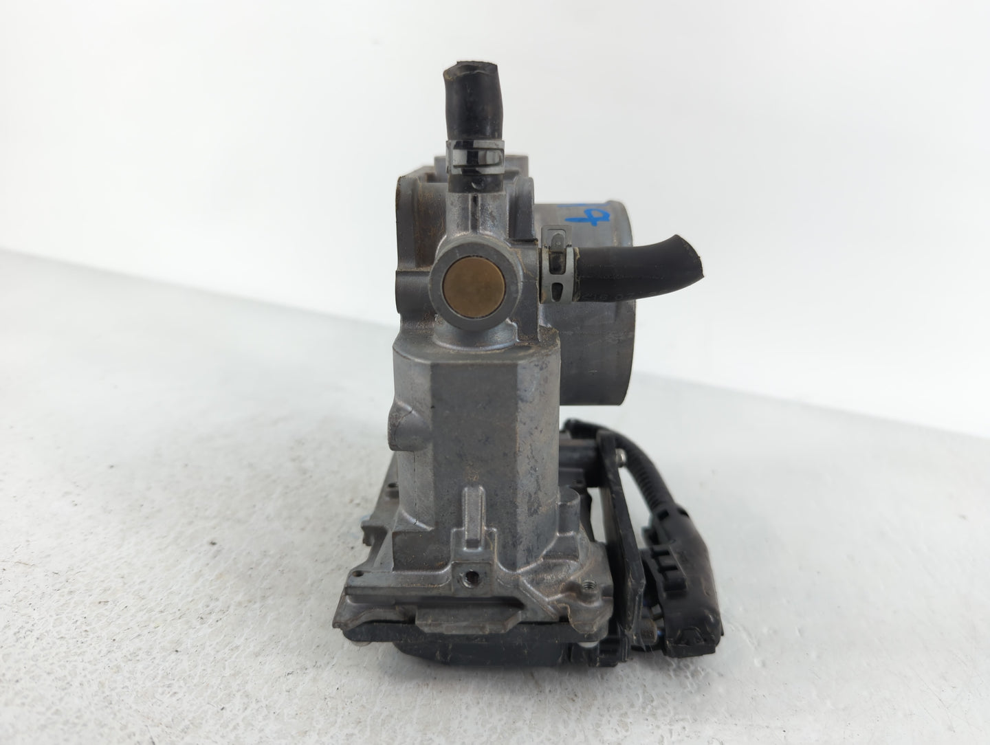 2015-2019 Honda Cr-V Throttle Body P/N:U38494621339 Fits Fits 2013 2014 2015 2016 2017 2018 2019 2020 2021 2022 OEM Used Aut