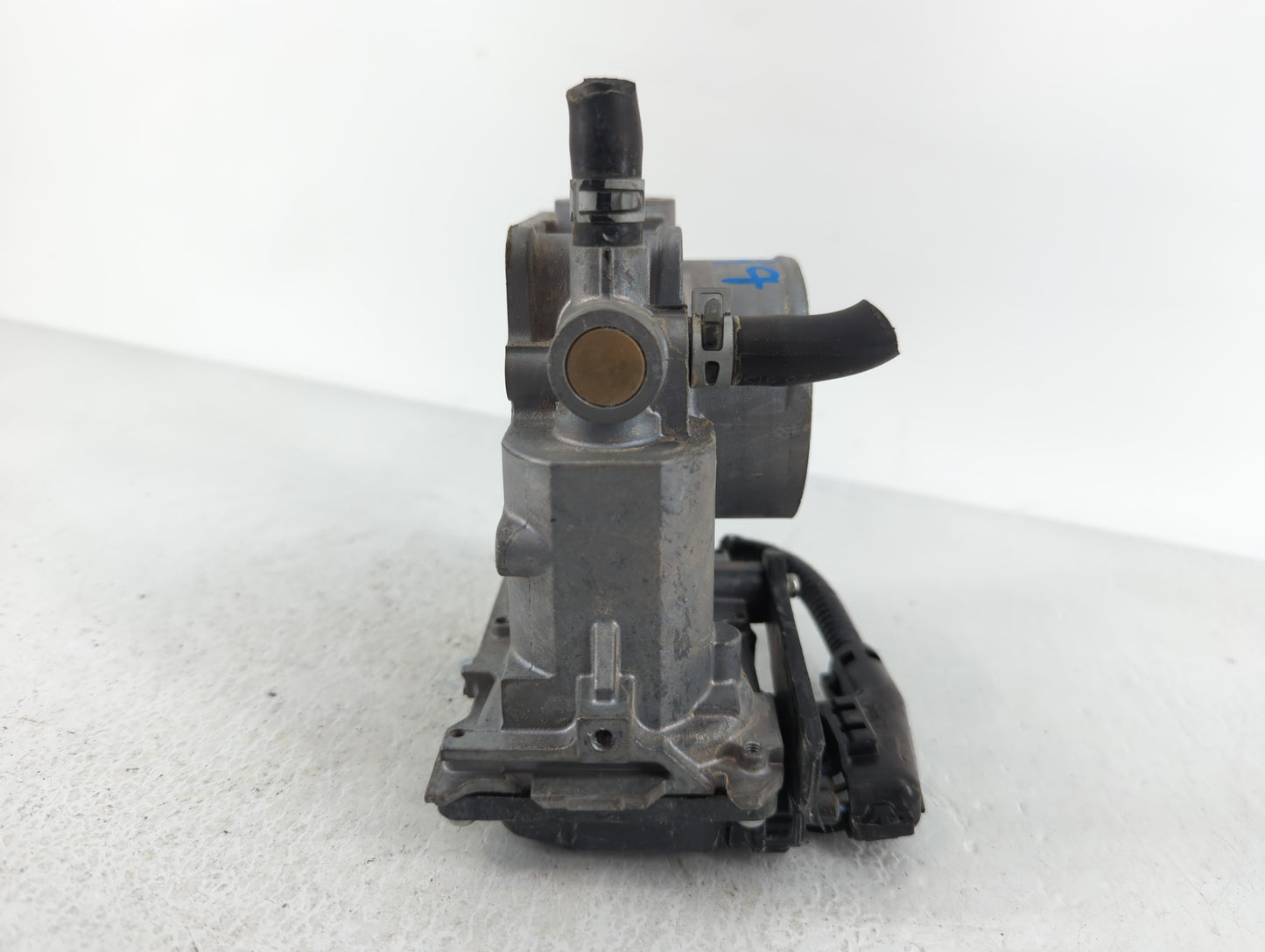 2015-2019 Honda Cr-V Throttle Body P/N:U38494621339 Fits Fits 2013 2014 2015 2016 2017 2018 2019 2020 2021 2022 OEM Used Aut