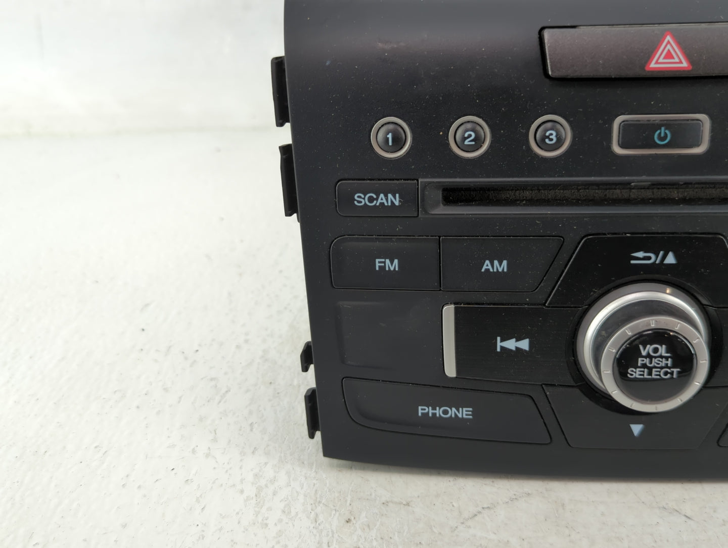 2016 Honda Cr-V Radio AM FM Cd Player Receiver Replacement P/N:39100-T0A-A711-M1 Fits OEM Used Auto Parts - Oemusedautoparts