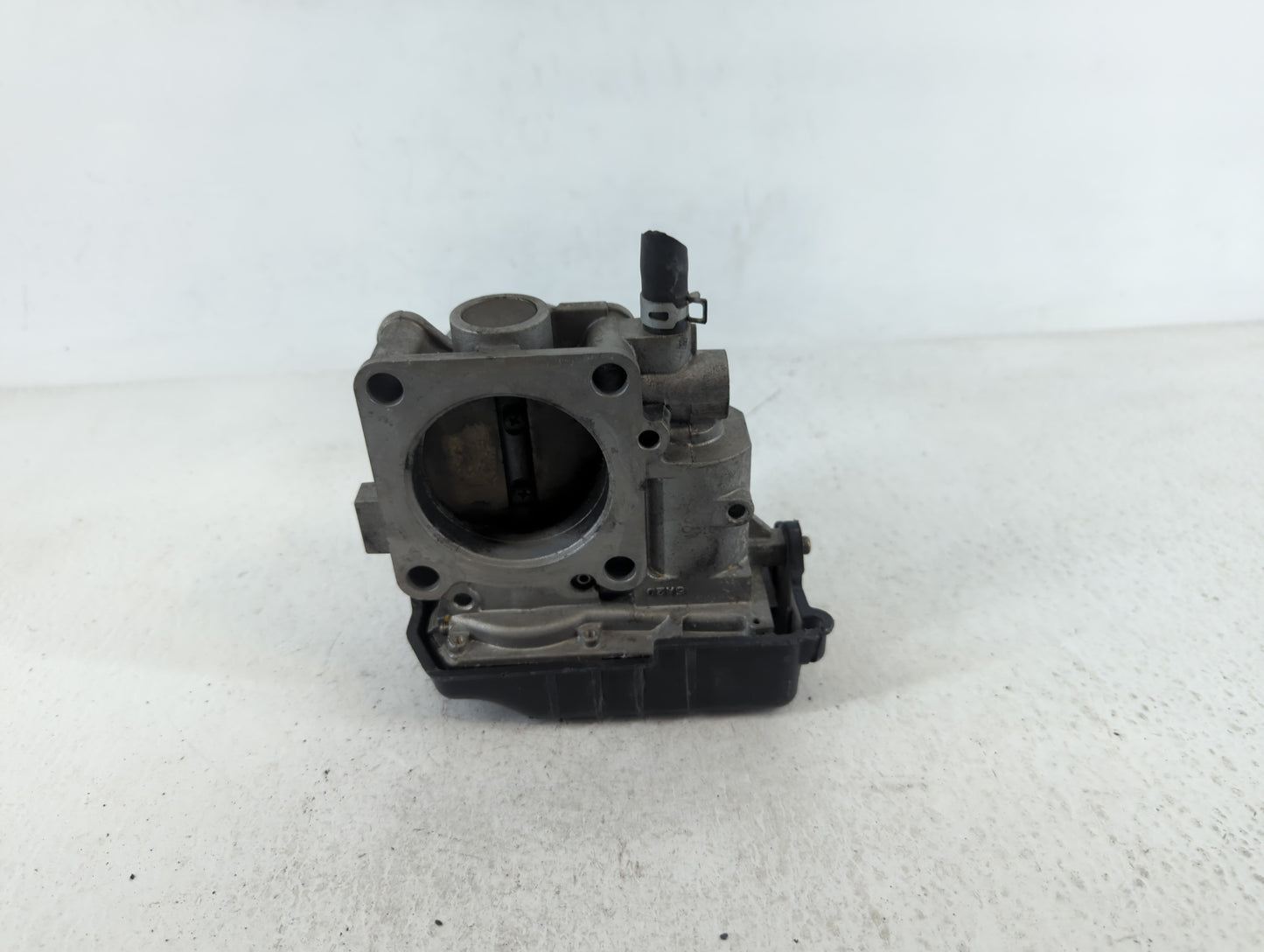 2015-2019 Honda Cr-V Throttle Body P/N:GMF4A U384916125 Fits Fits 2013 2014 2015 2016 2017 2018 2019 2020 2021 2022 OEM Used