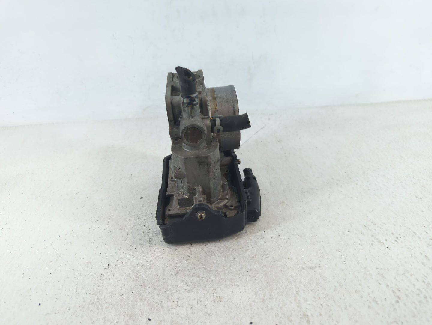 2015-2019 Honda Cr-V Throttle Body P/N:GMF4A U384916125 Fits Fits 2013 2014 2015 2016 2017 2018 2019 2020 2021 2022 OEM Used
