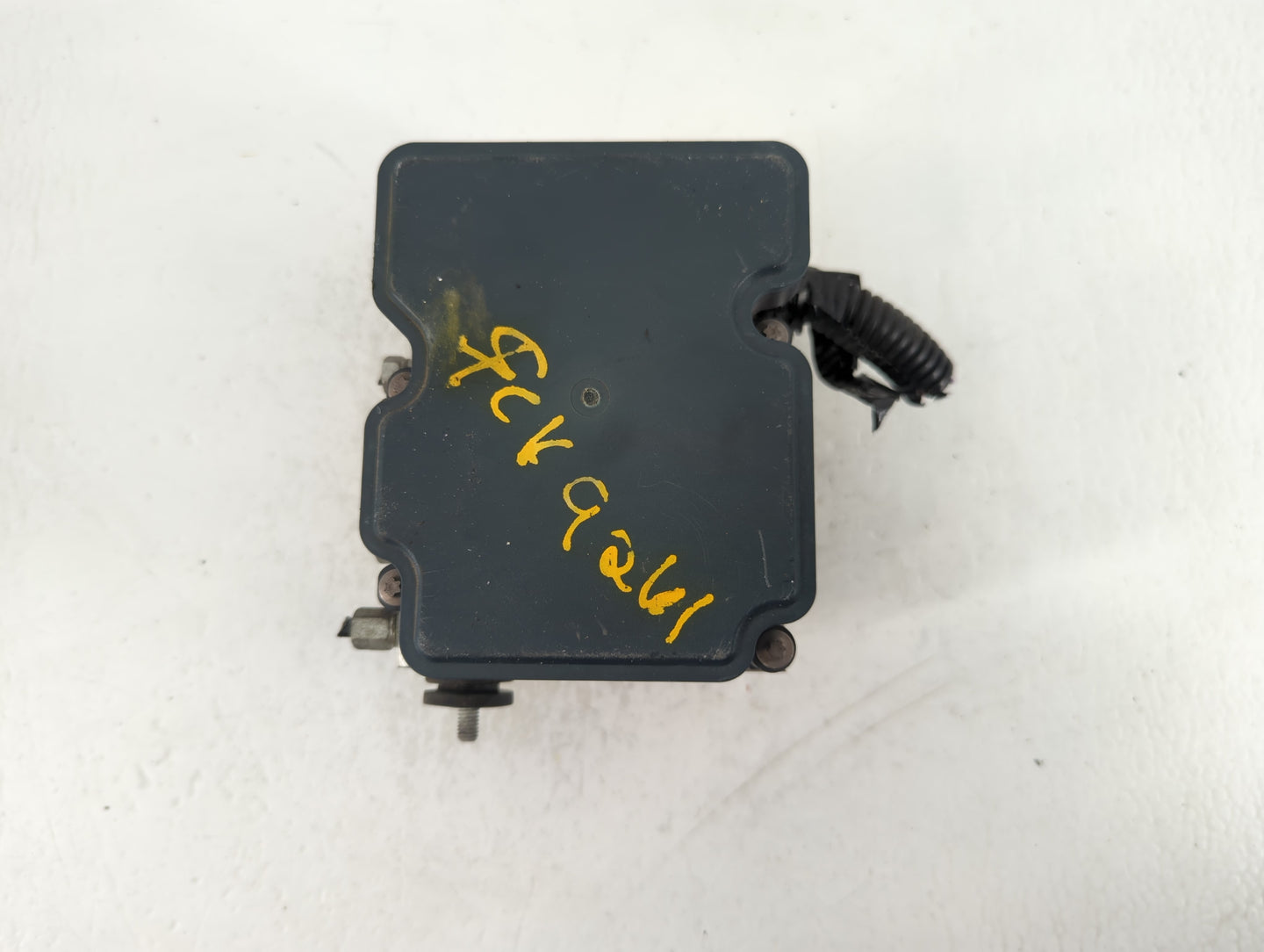 2015-2016 Honda Cr-V ABS Pump Control Module Replacement P/N:57110-T4X-A030-M1 Fits Fits 2015 2016 OEM Used Auto Parts - Oem