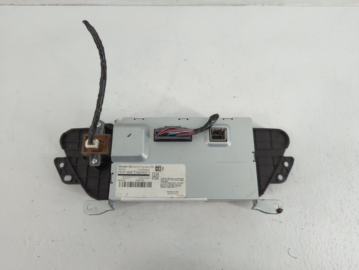 2015-2016 Honda Cr-v Information Radio Display Screen - Oemusedautoparts1.com