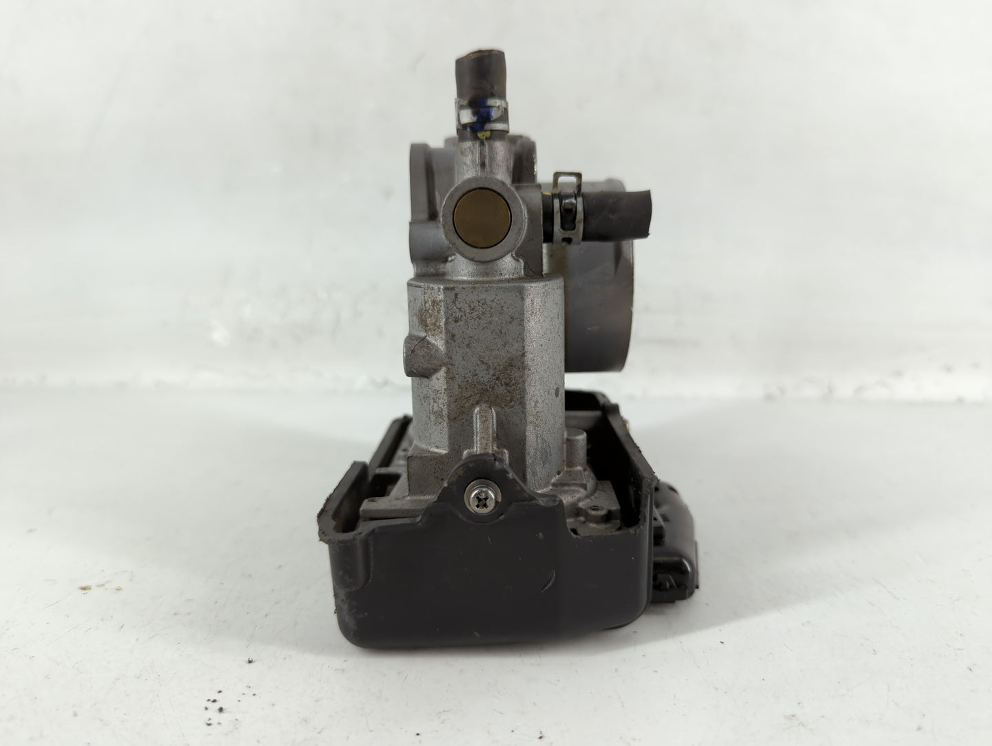 2015-2019 Honda Cr-V Throttle Body P/N:U38494615694 Fits Fits 2013 2014 2015 2016 2017 2018 2019 2020 2021 2022 OEM Used Aut
